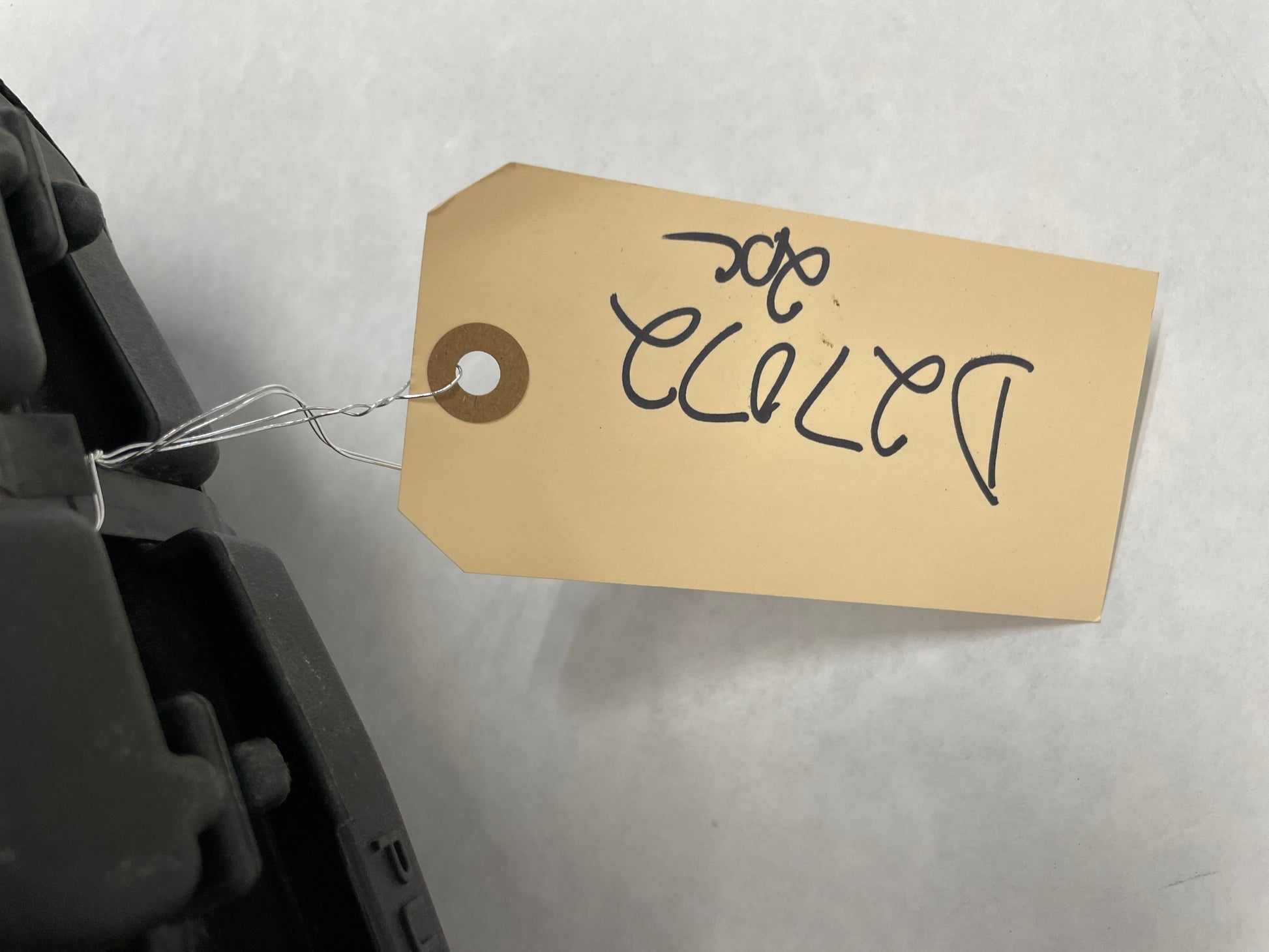 2008 Chevy Corvette Air Cleaner Assembly OEM - Day's Parts Yard