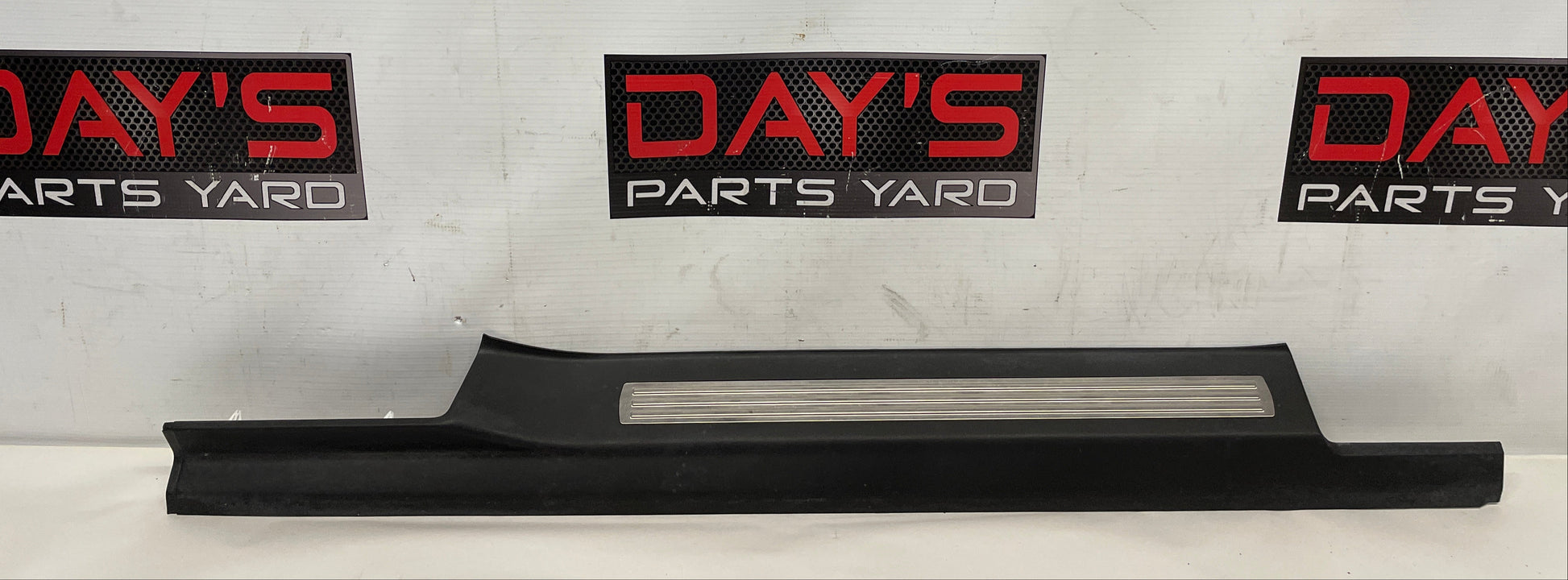 2014 Chevy SS Sedan RH Passenger Front Scuff Sill Plate OEM - Day's Parts Yard