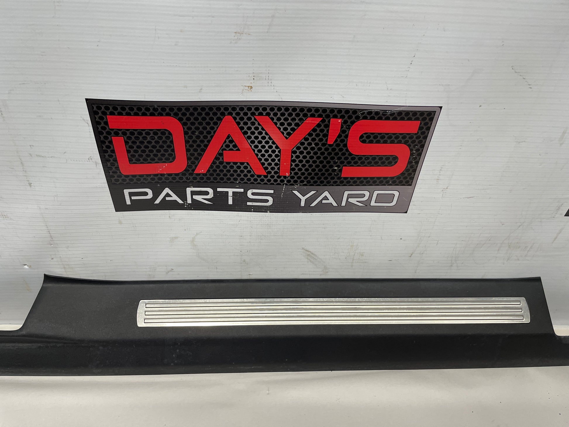 2014 Chevy SS Sedan RH Passenger Front Scuff Sill Plate OEM - Day's Parts Yard