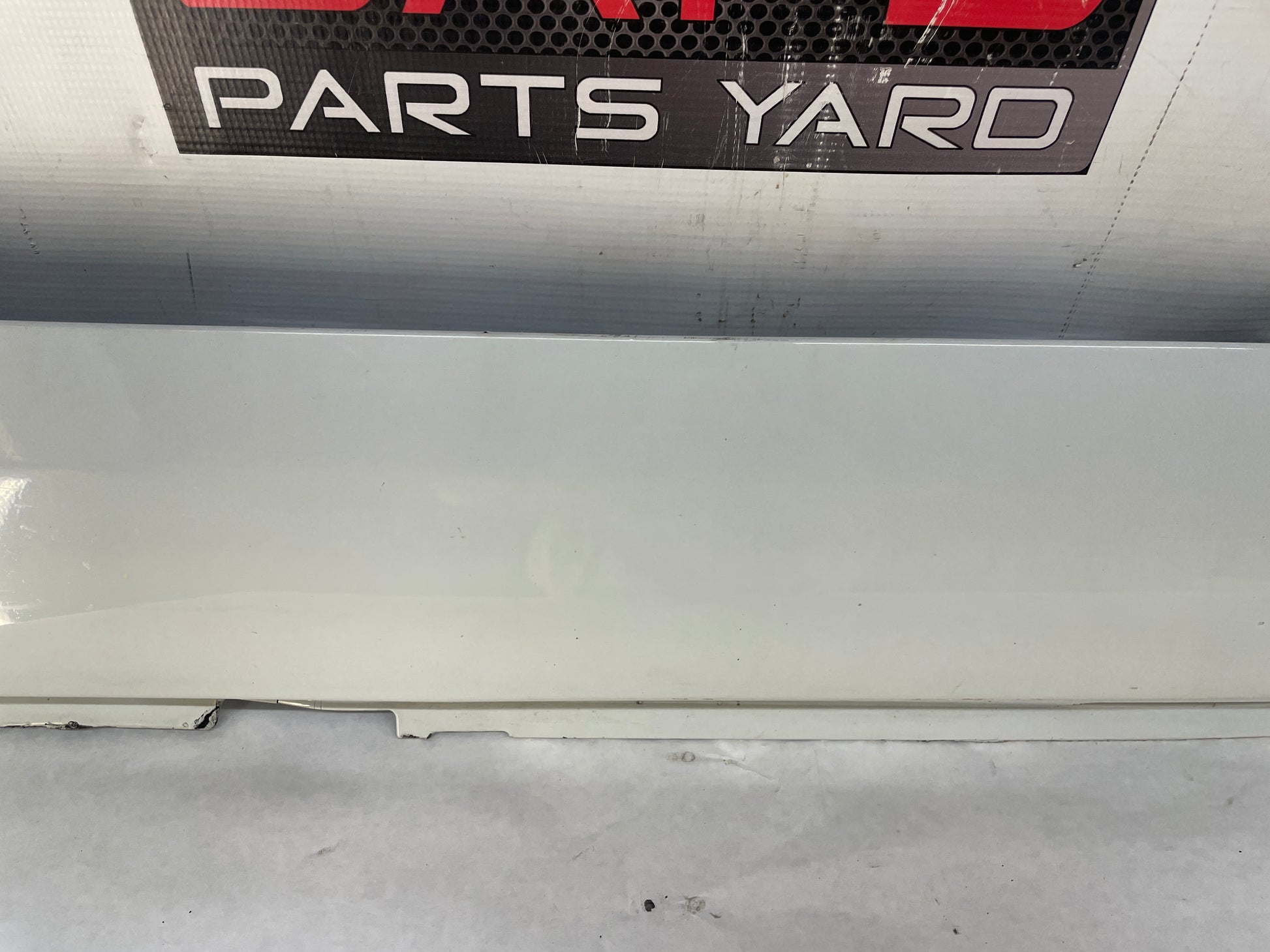 2013 Chevy Caprice PPV RH Passenger Rocker Molding Side Skirt Panel Trim Molding OEM - Day's Parts Yard