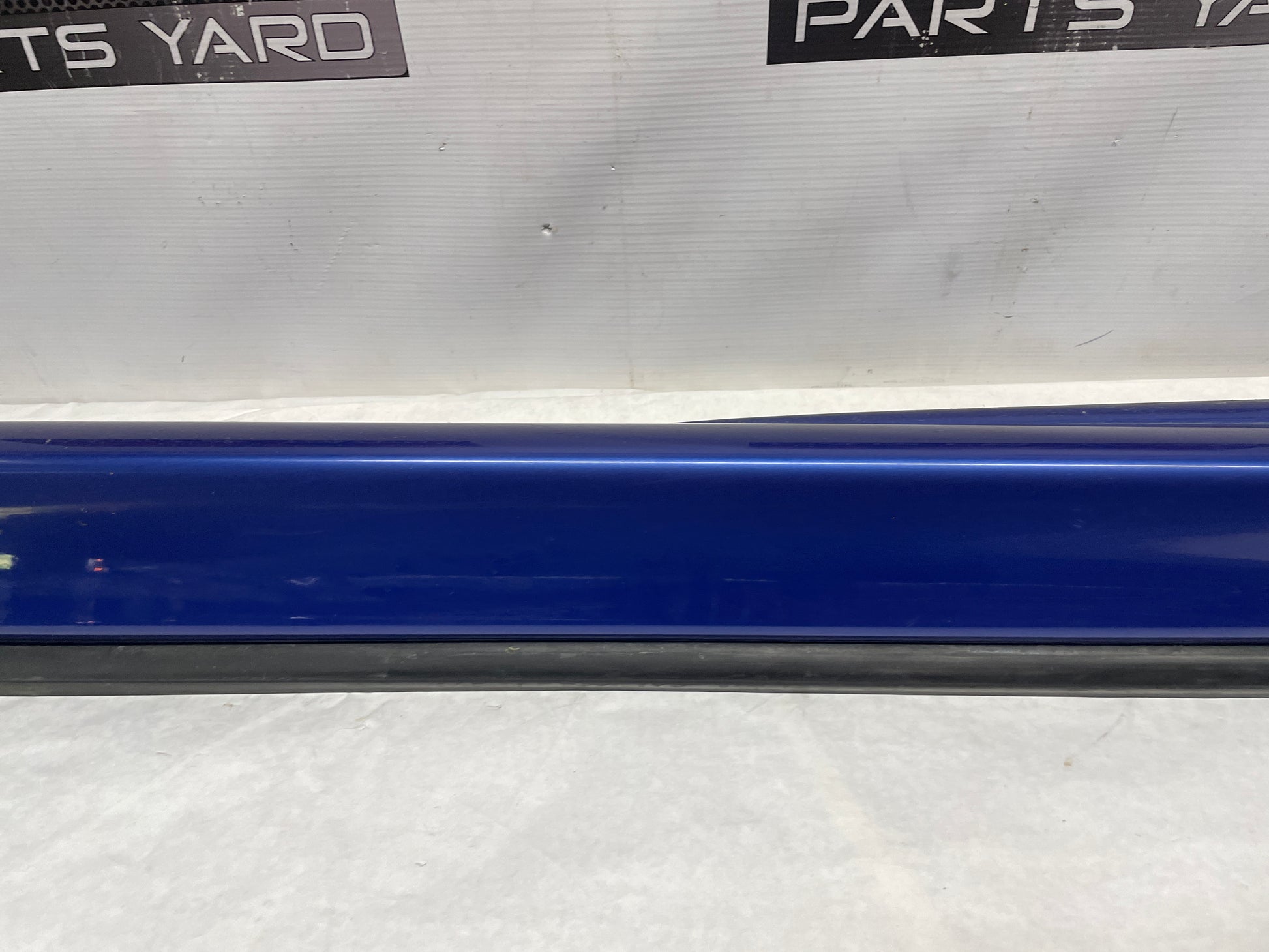 2005 Pontiac GTO RH Passenger Rocker Molding Side Skirt Panel Trim OEM - Day's Parts Yard