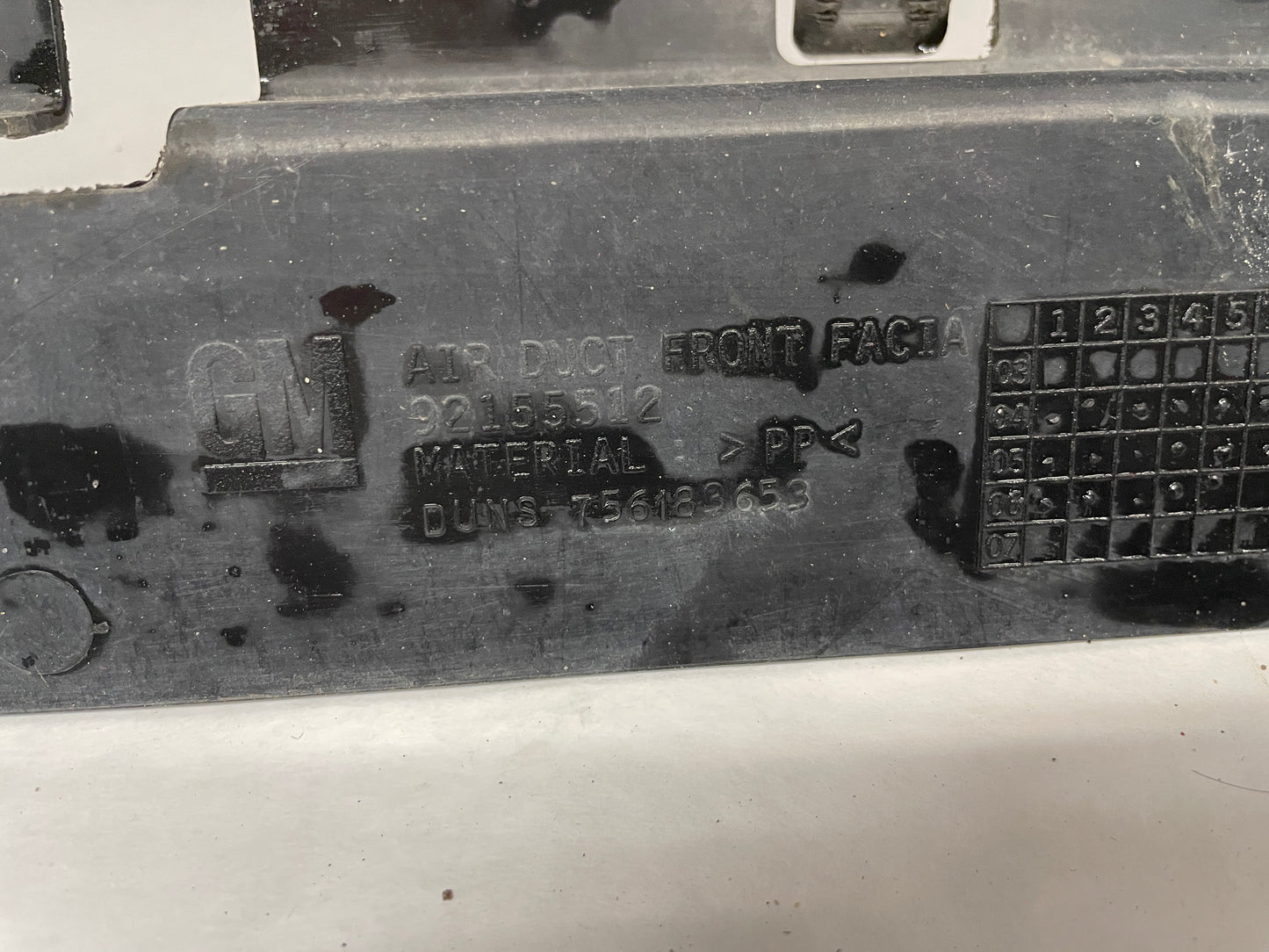 2004 Pontiac GTO Radiator Air Inlet Lower Duct OEM - Day's Parts Yard