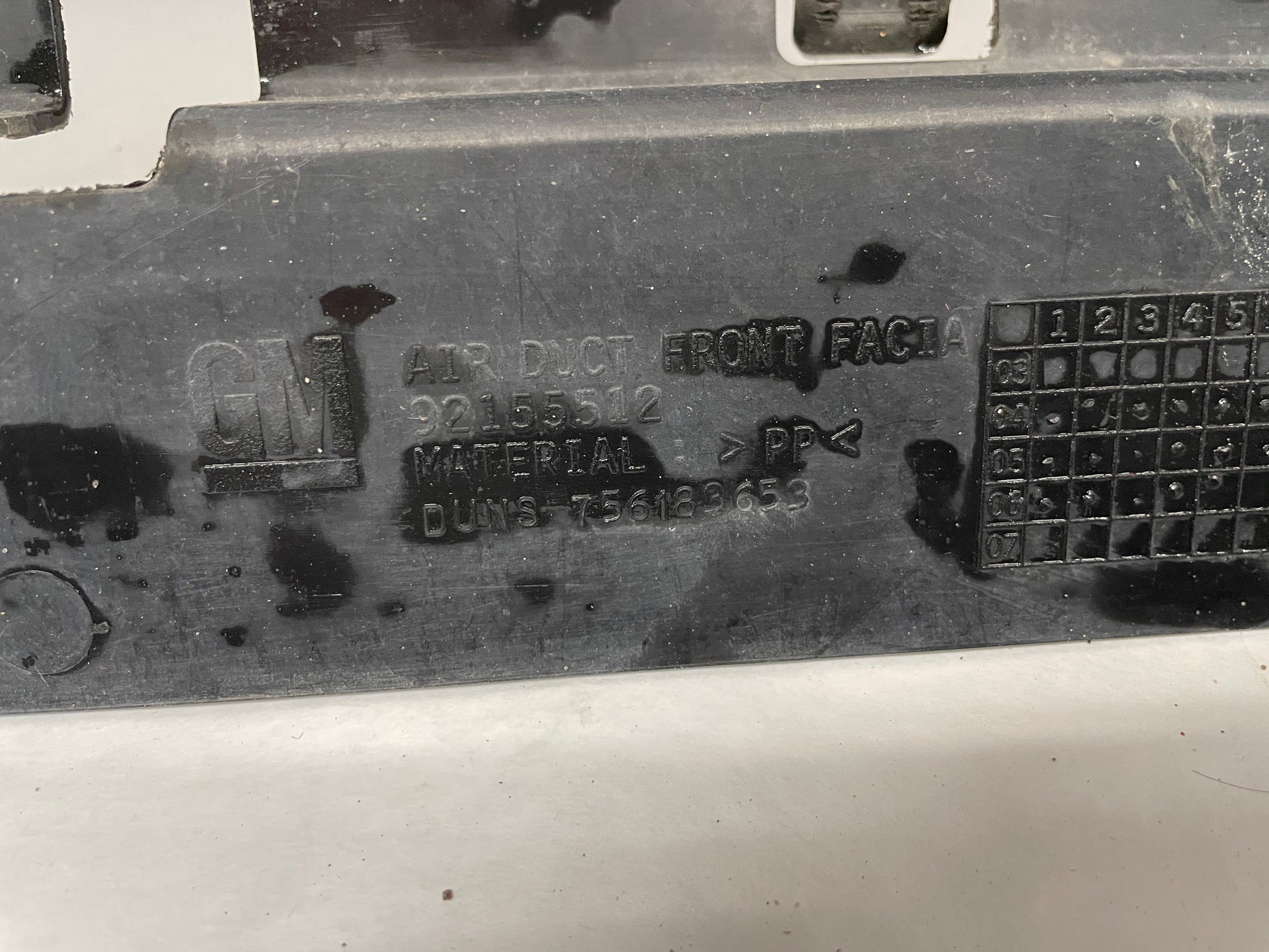 2004 Pontiac GTO Radiator Air Inlet Lower Duct OEM - Day's Parts Yard