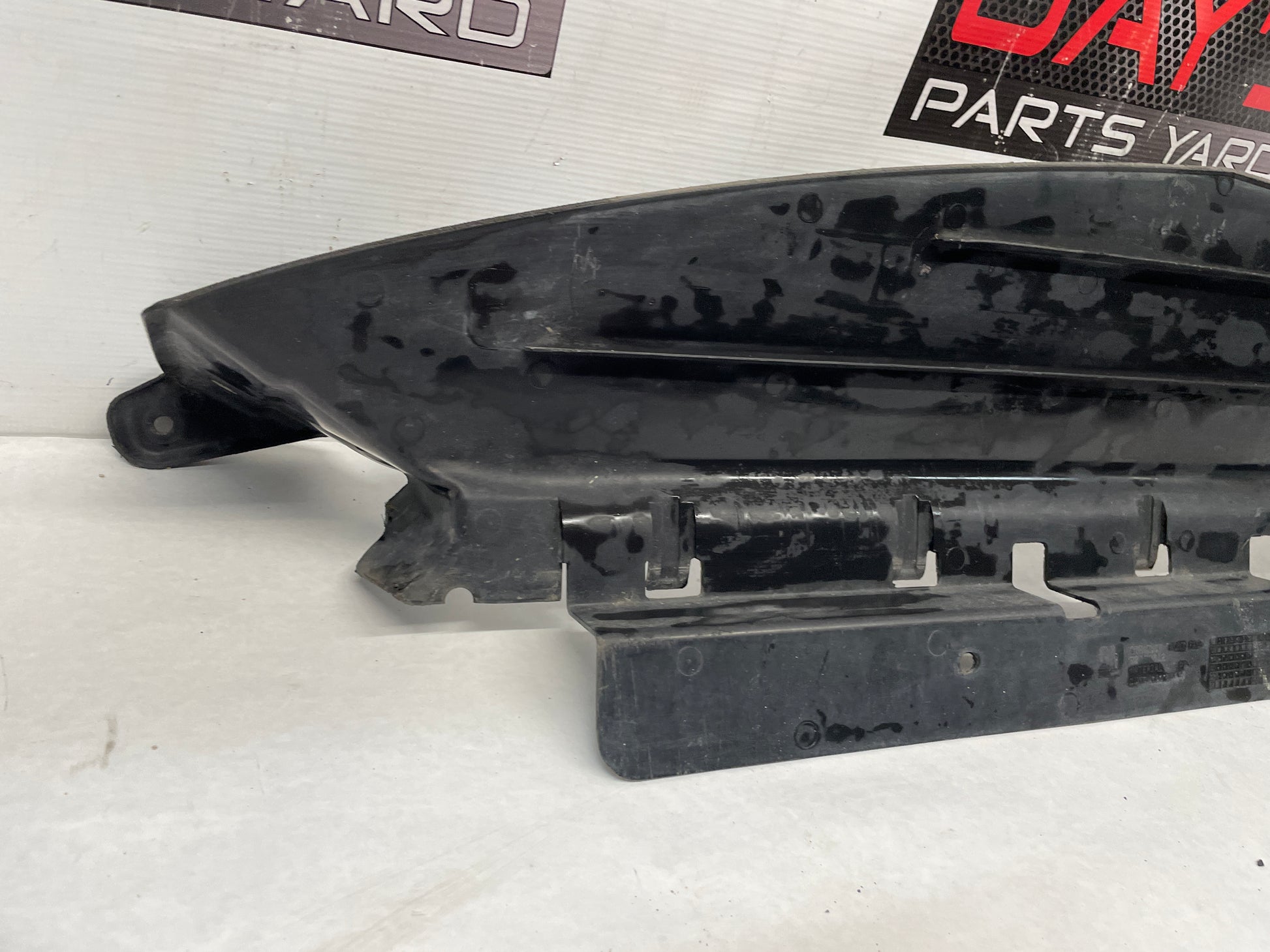 2004 Pontiac GTO Radiator Air Inlet Lower Duct OEM - Day's Parts Yard