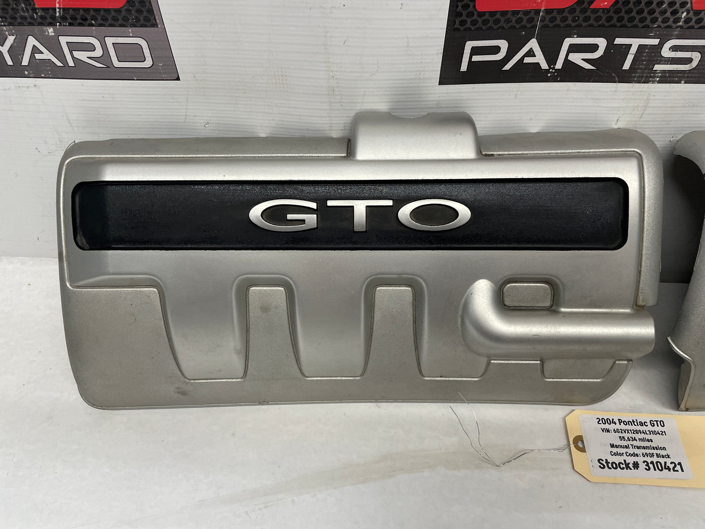 2004 Pontiac GTO RH & LH Engine Motor Intake Manifold Coil Covers Set OEM - Day's Parts Yard