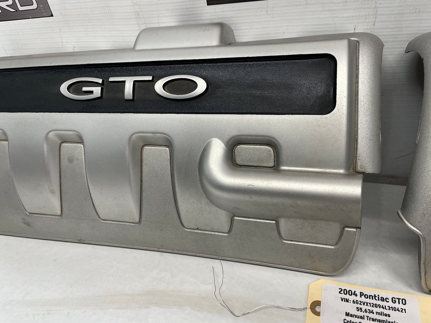 2004 Pontiac GTO RH & LH Engine Motor Intake Manifold Coil Covers Set OEM - Day's Parts Yard