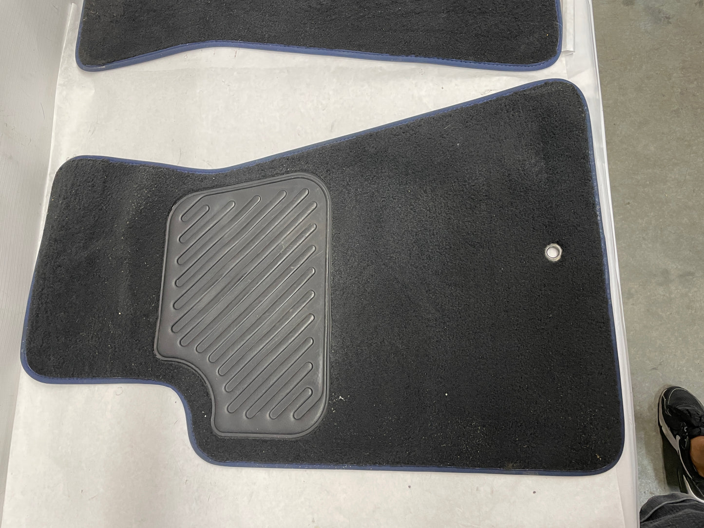 2005 Pontiac GTO Blue Trim Floor Mats Set Front and Rear OEM - Day's Parts Yard