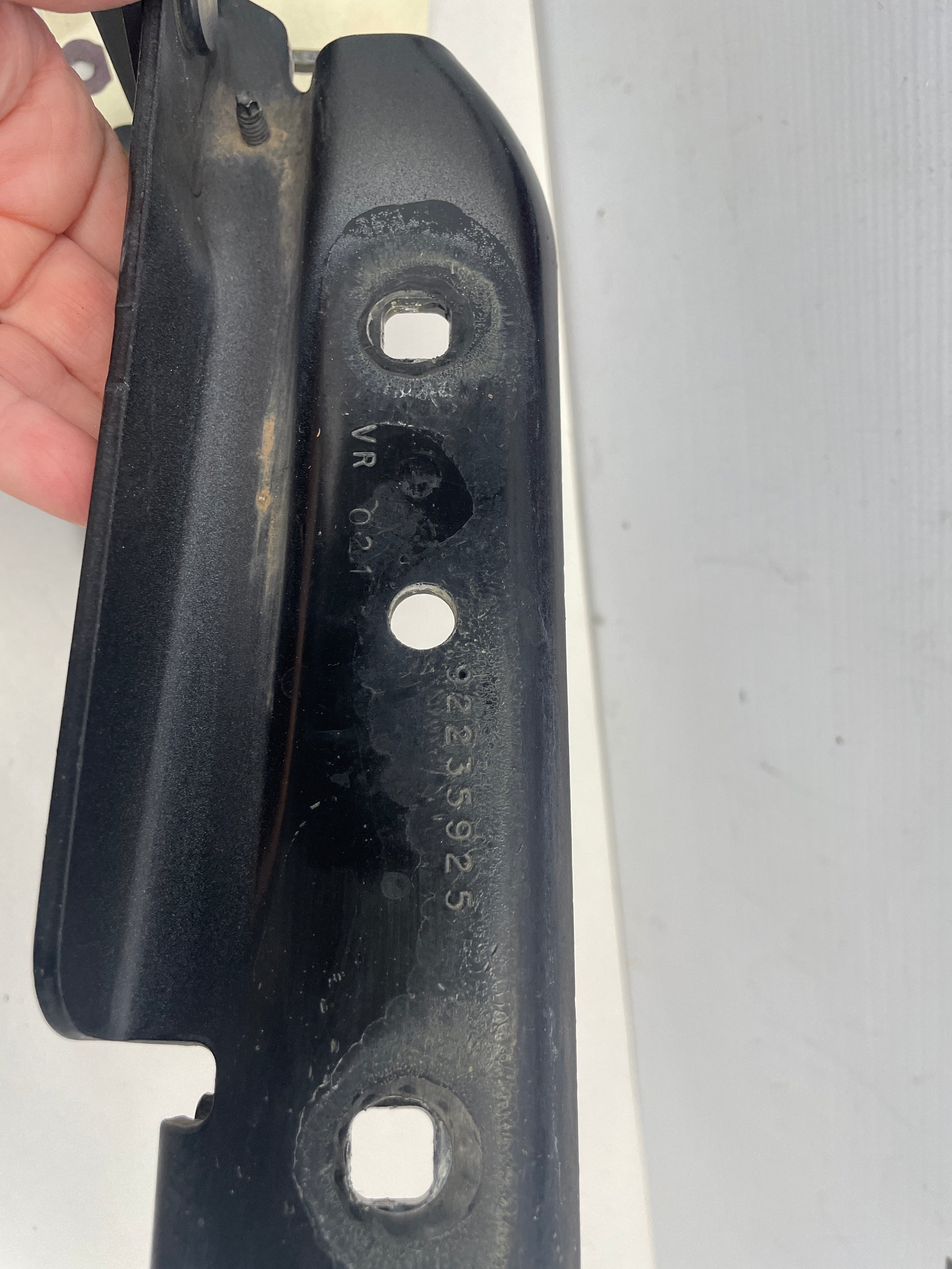2010 Chevy Camaro SS RH & LH Hood Hinges OEM - Day's Parts Yard
