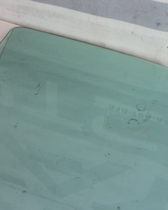 2014 GMC Sierra K1500 Denali Front RH Passenger Door Window Glass OEM