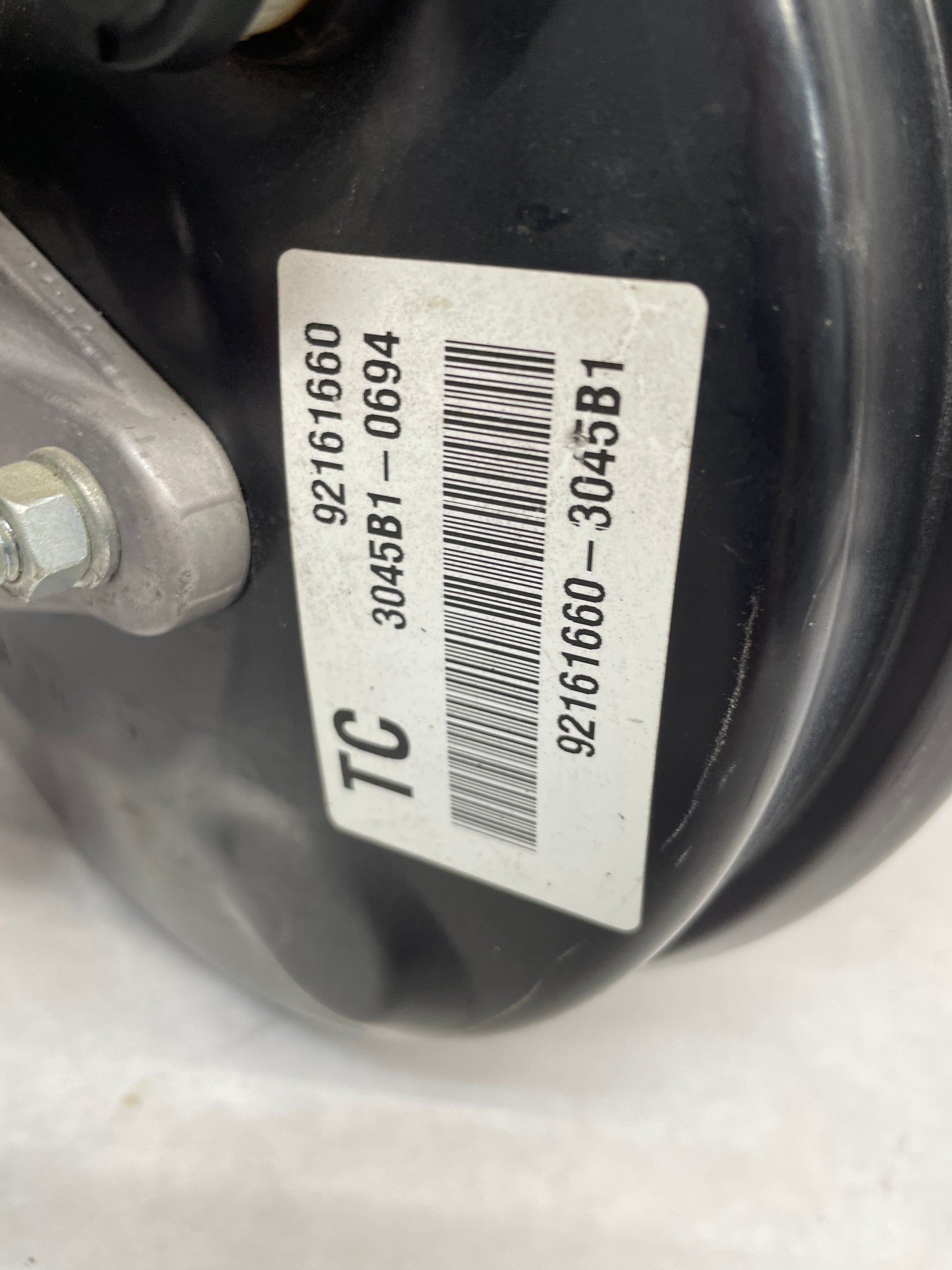 2005 Pontiac GTO Brake Master Cylinder and Reservoir OEM - Day's Parts Yard