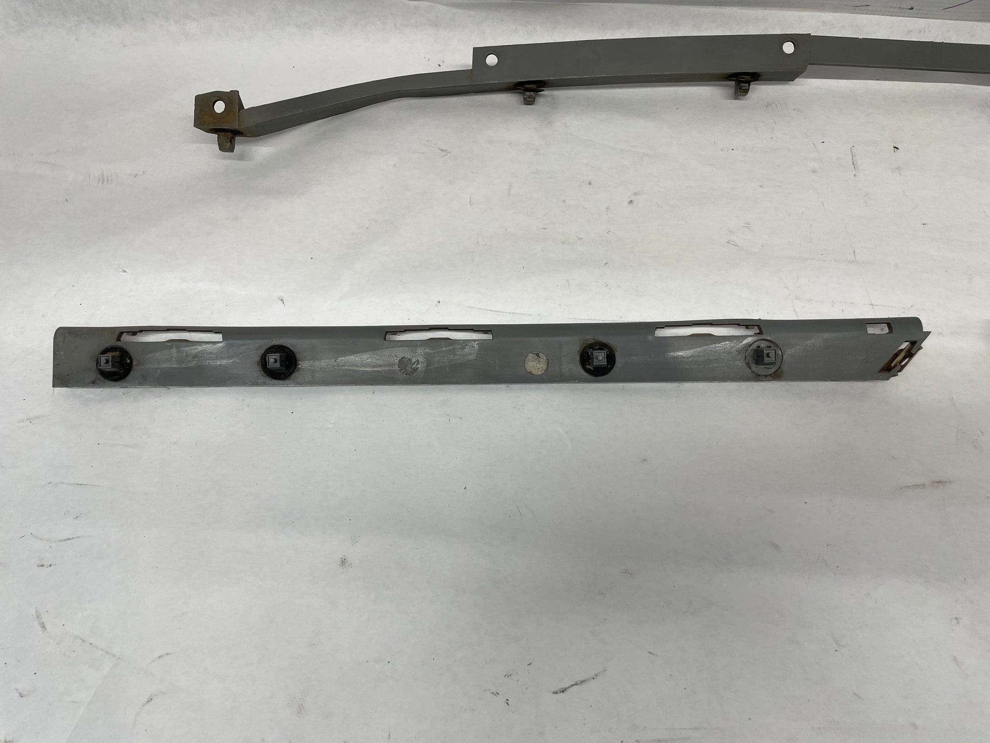 2006 Pontiac GTO Rear Bumper Brackets Guides Set OEM - Day's Parts Yard