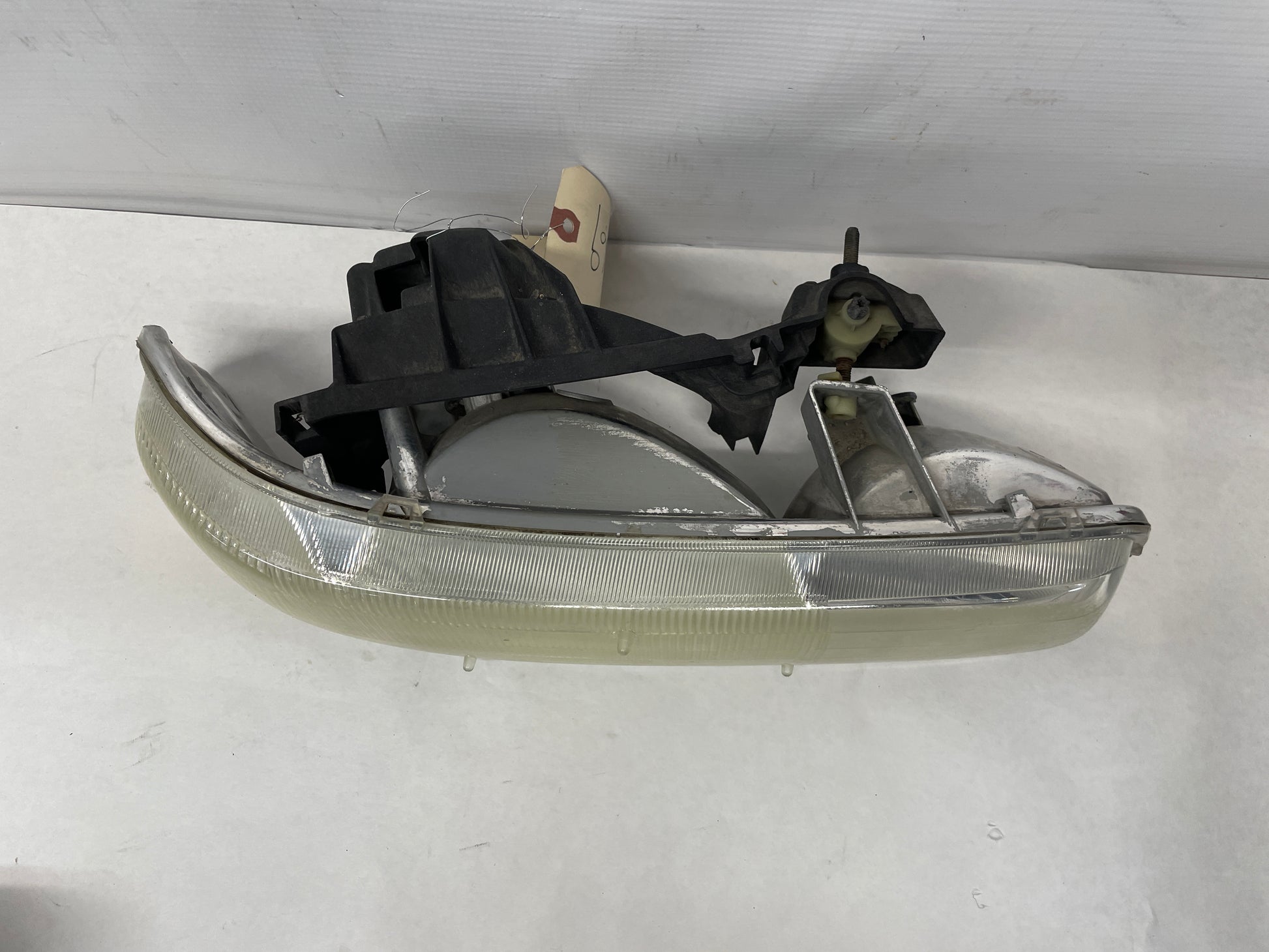 2003 Chevy Suburban RH Passenger Upper Headlight Head Light Lamp OEM - Day's Parts Yard