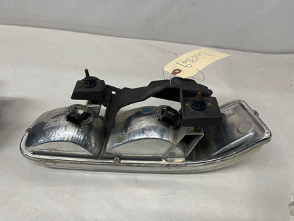 2003 Chevy Suburban RH Passenger Upper Headlight Head Light Lamp OEM - Day's Parts Yard