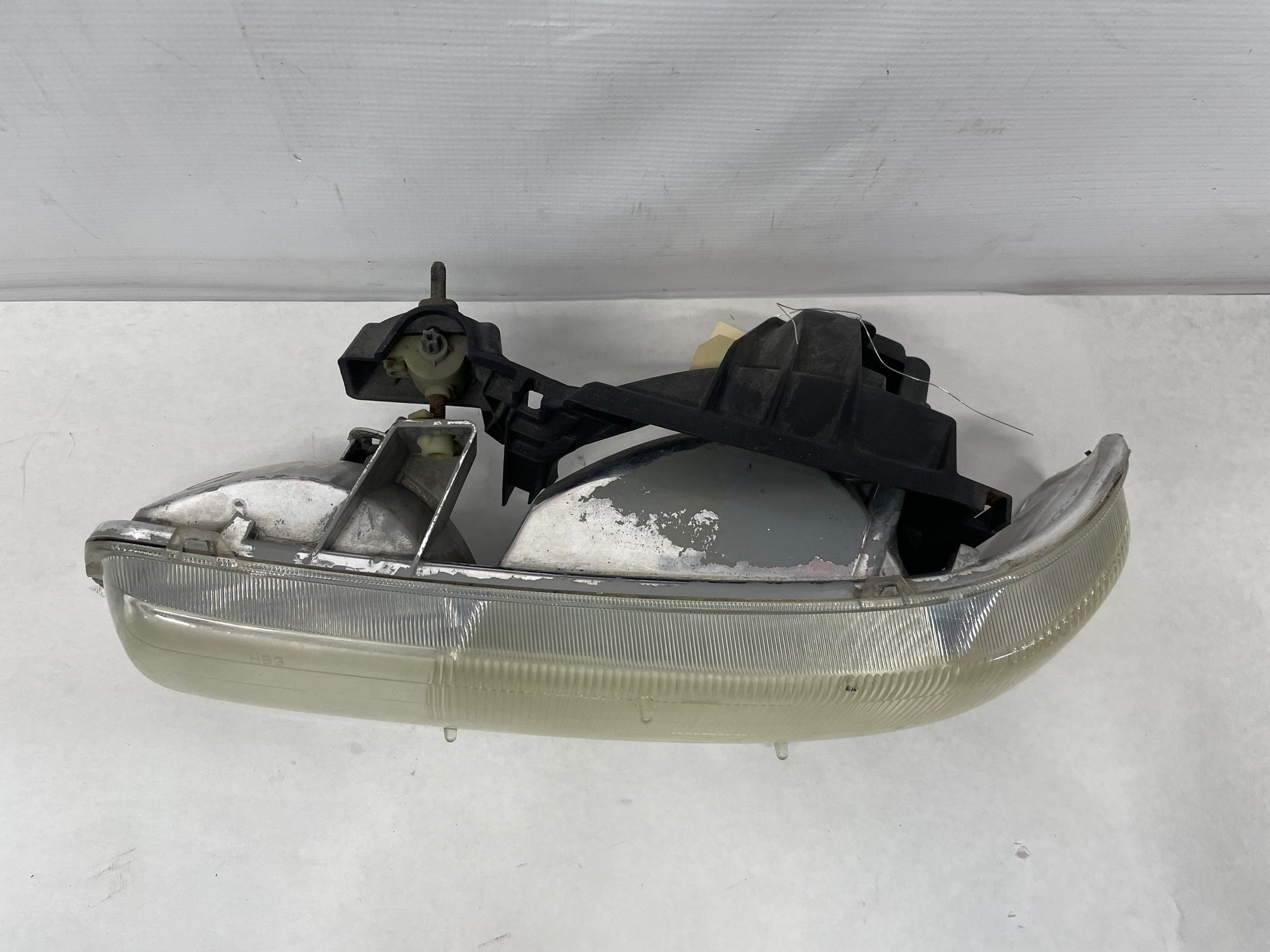 2003 Chevy Suburban LH Driver Upper Headlight Head Light Lamp OEM - Day's Parts Yard