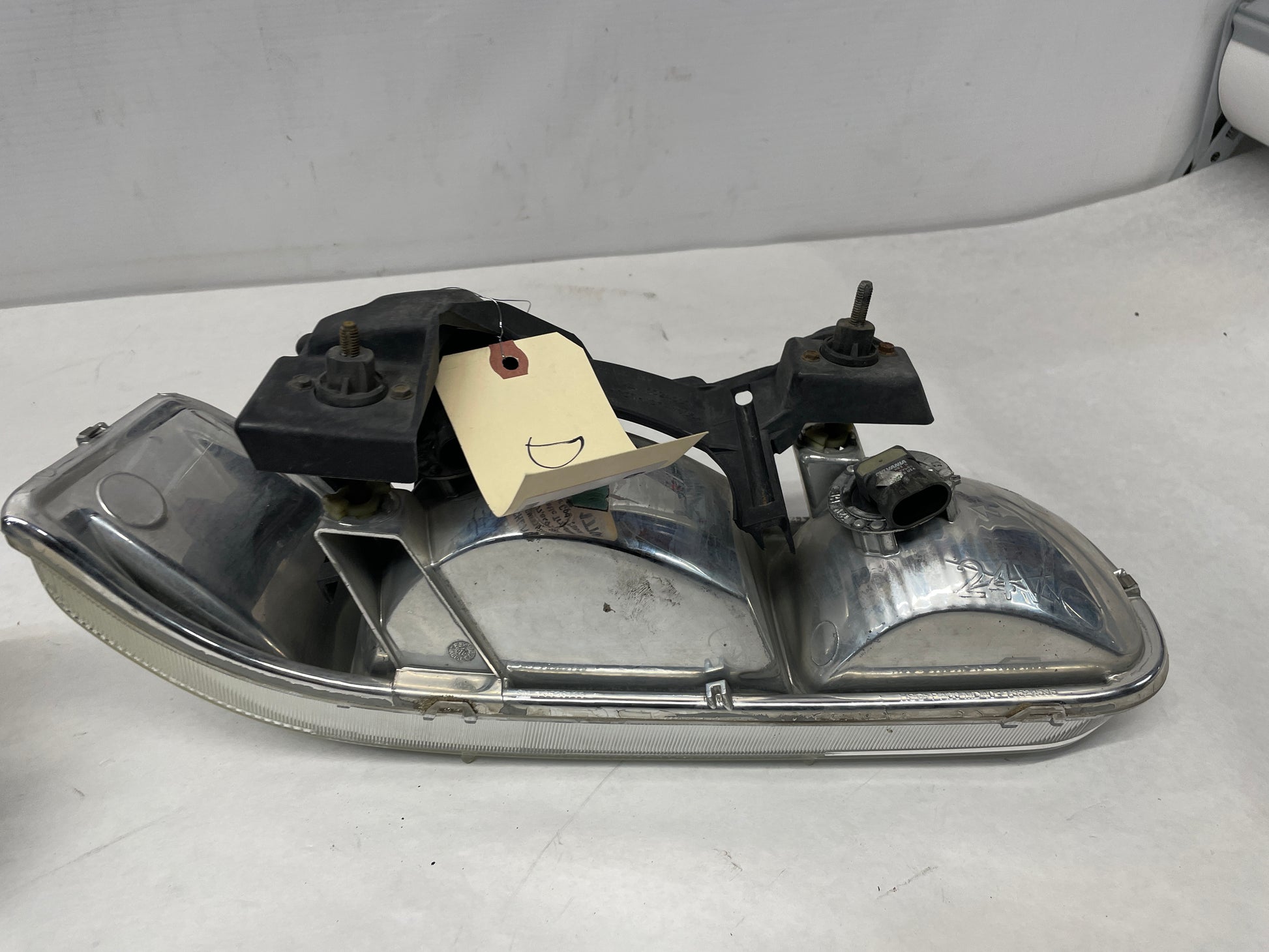 2003 Chevy Suburban LH Driver Upper Headlight Head Light Lamp OEM - Day's Parts Yard