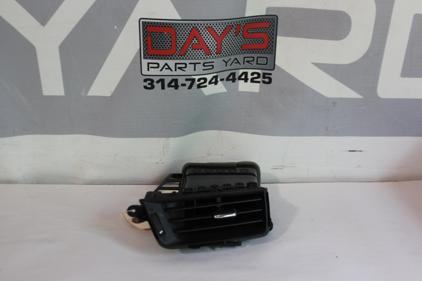 2014 GMC Sierra K1500 Denali Dash Air Vent OEM
