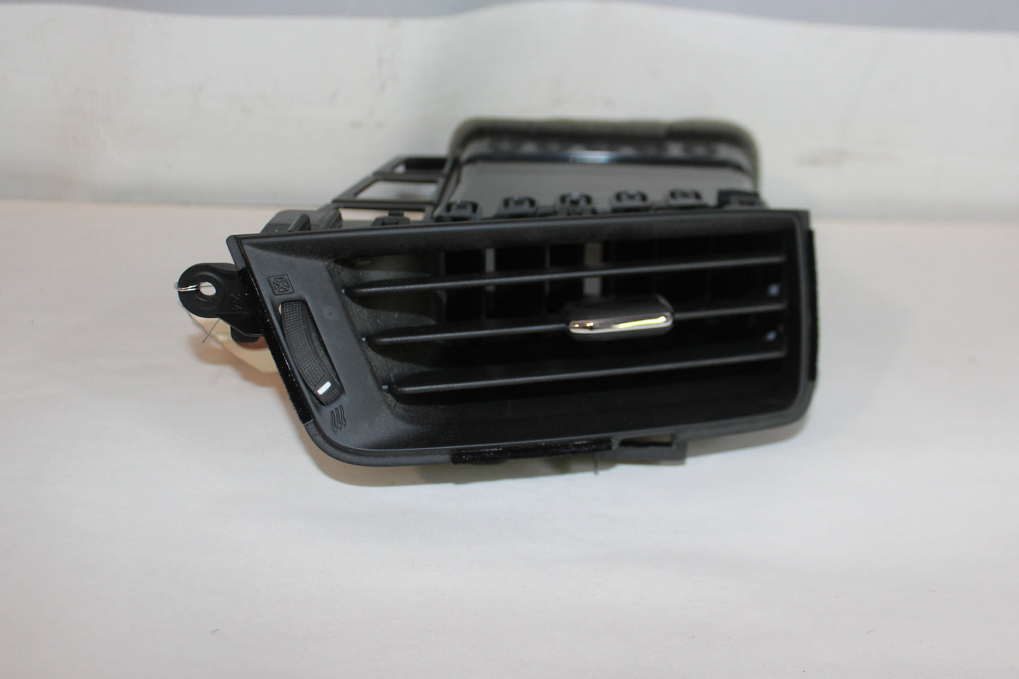 2014 GMC Sierra K1500 Denali Dash Air Vent OEM
