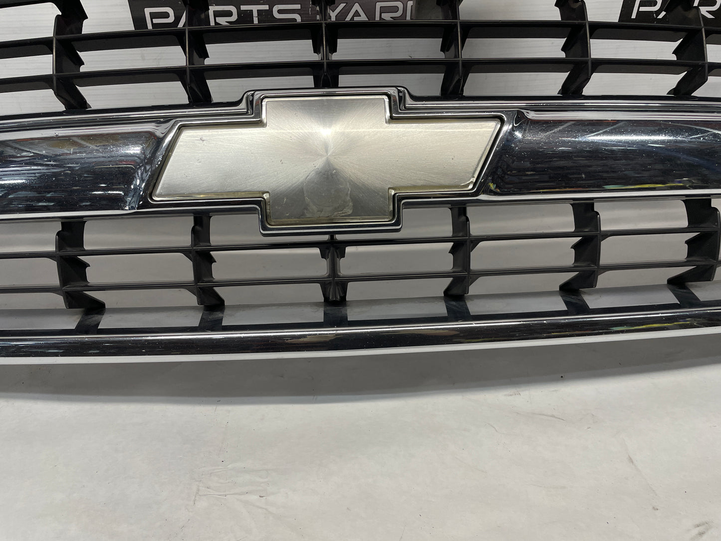2003 Chevy Suburban Chrome Front Grille OEM