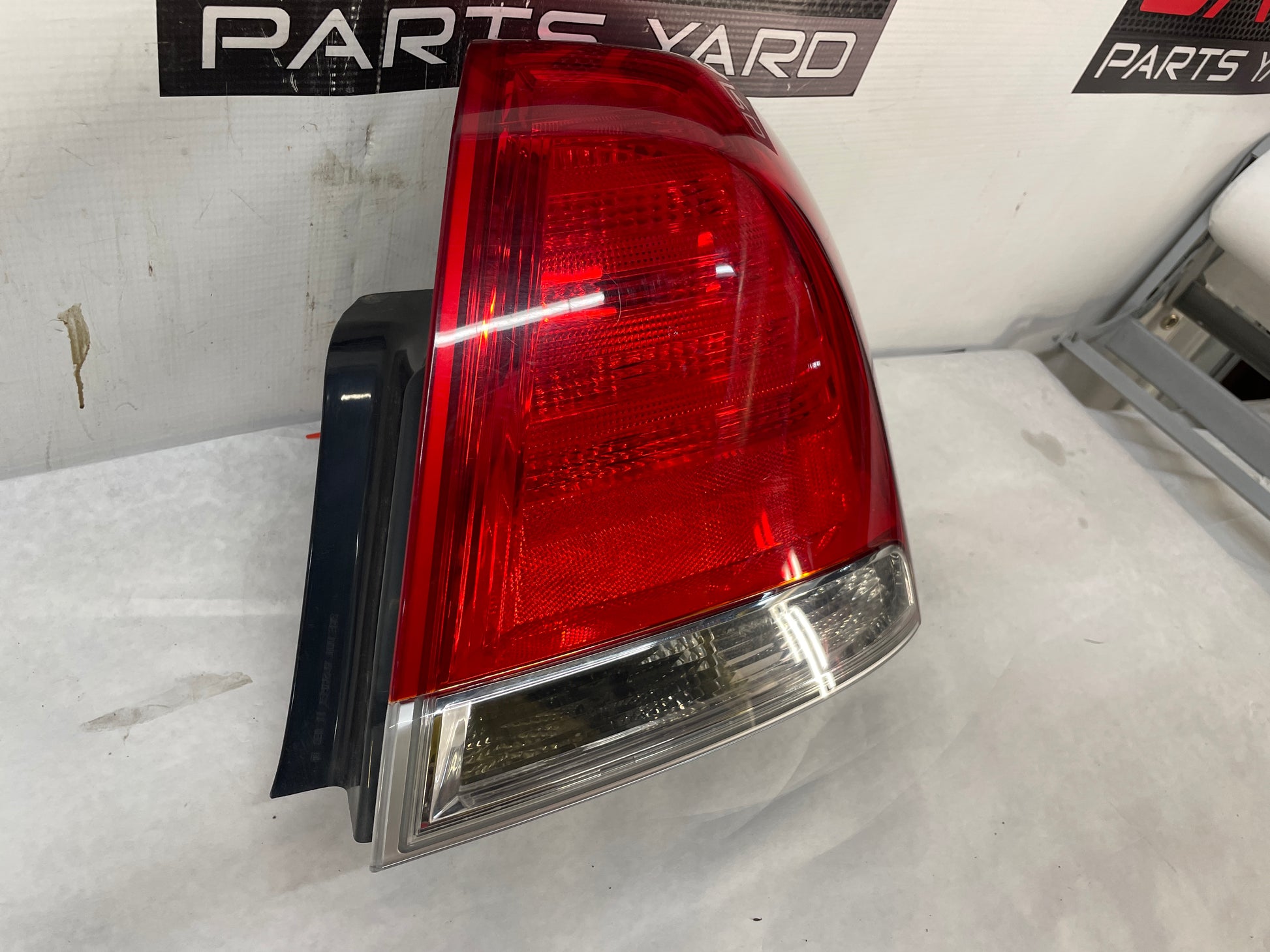 2013 Chevy Caprice PPV RH Passenger Taillight Tail Light Lamp OEM - Day's Parts Yard