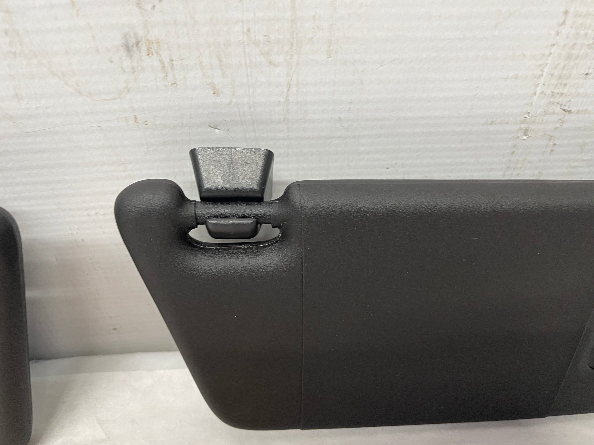 2013 Chevy Camaro ZL1 RH & LH Sunvisors Sun Visors Shades w/ Clips OEM - Day's Parts Yard