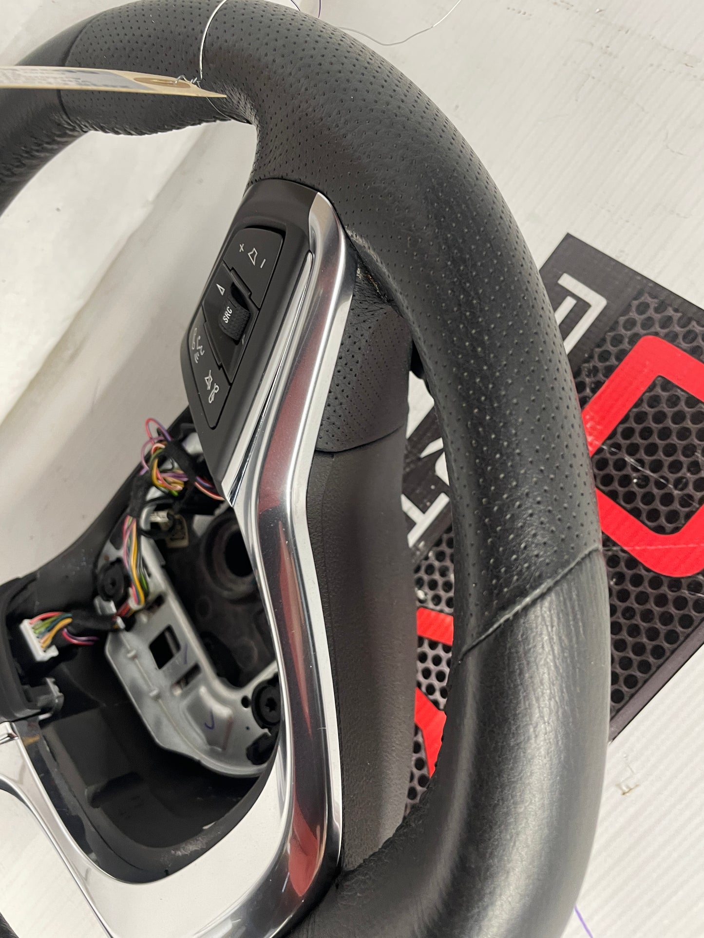 2015 Chevy SS Sedan Steering Wheel OEM - Day's Parts Yard