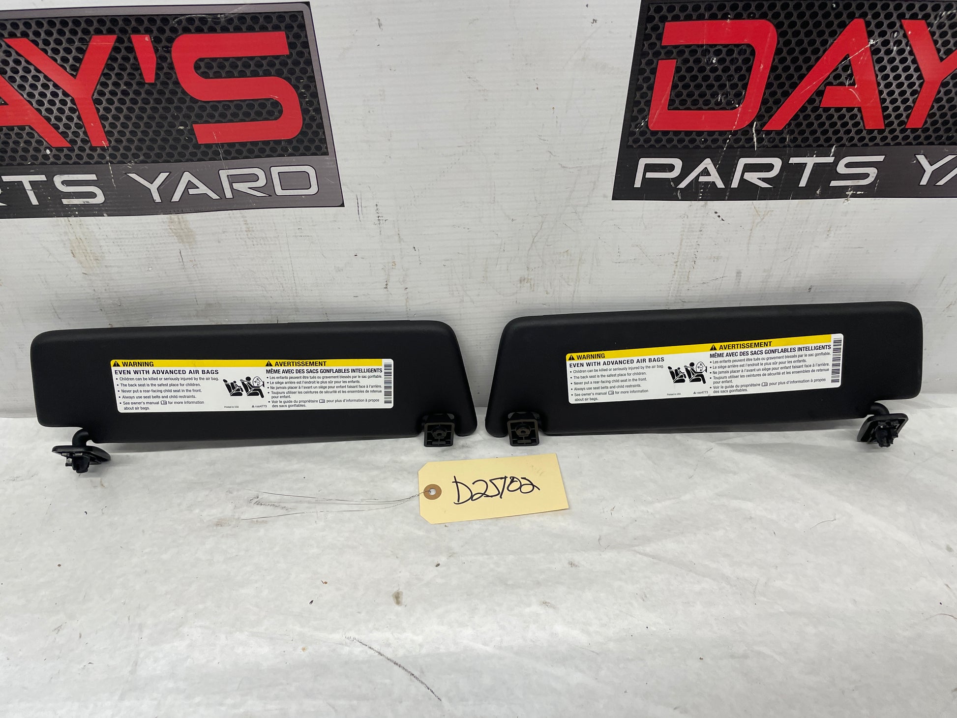 2013 Chevy Camaro ZL1 RH & LH Sunvisors Sun Visors Shades w/ Clips OEM - Day's Parts Yard