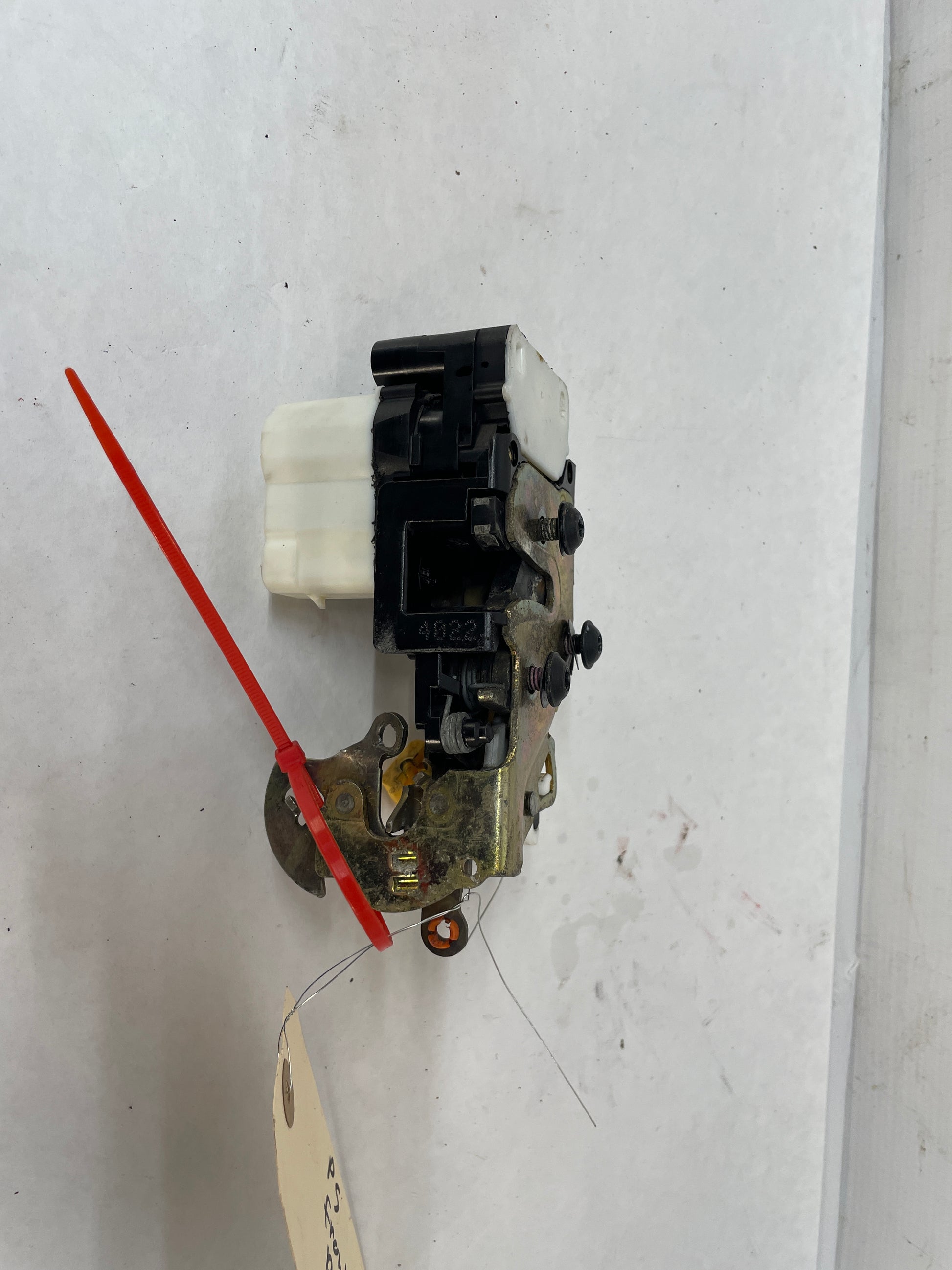 2004 Chevy C5 Corvette Z06 RH Passenger Door Lock Actuator OEM - Day's Parts Yard