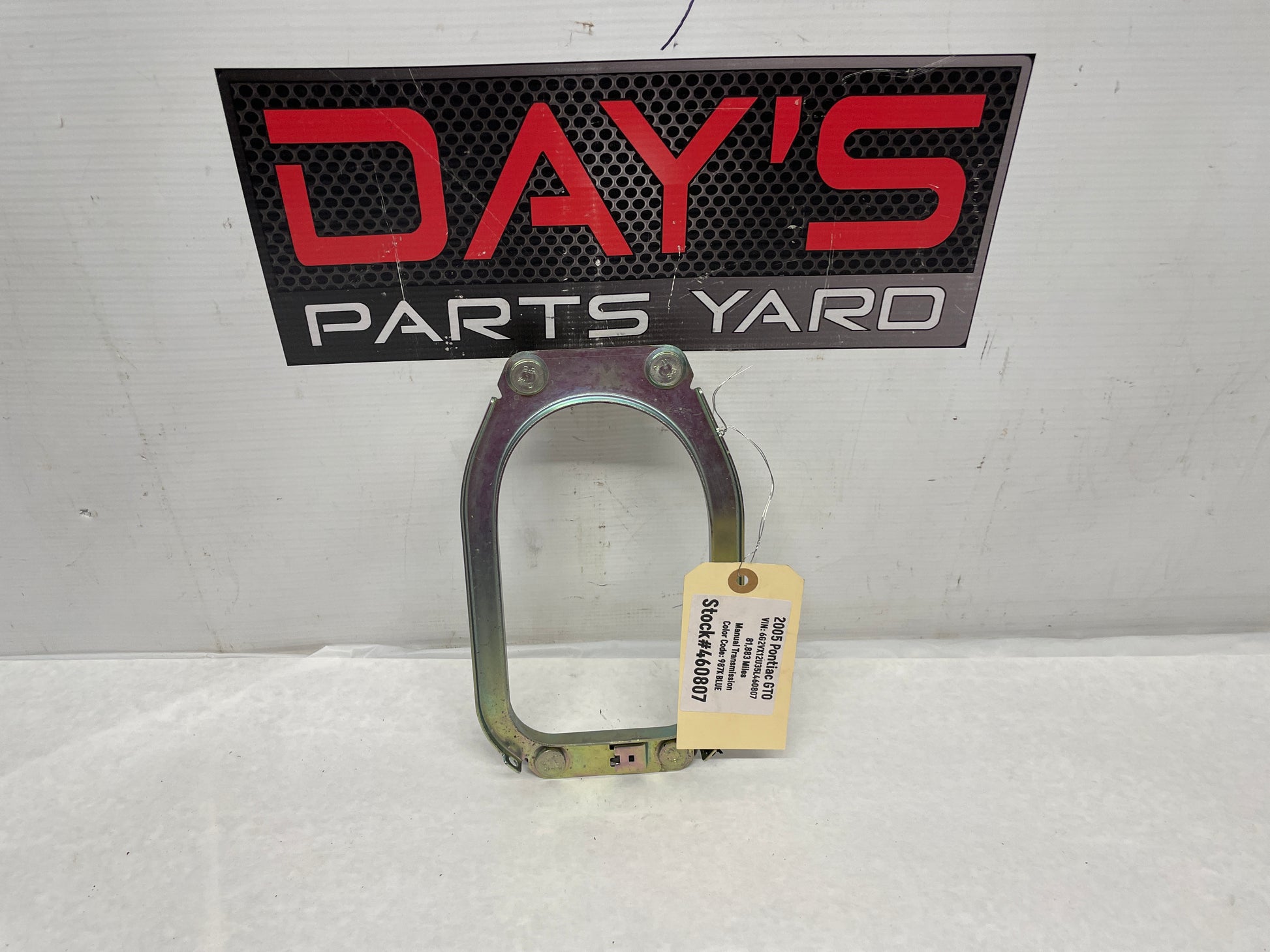 2005 Pontiac GTO Manual Shifter Boot Ring Insulator Bracket OEM - Day's Parts Yard