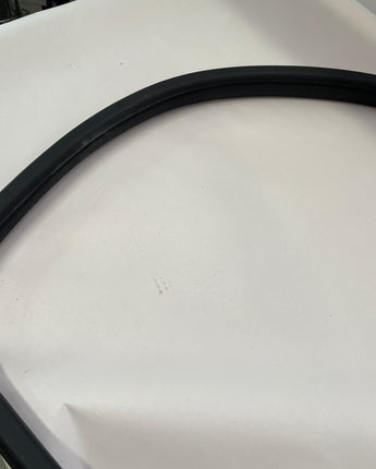 2015 Chevy SS Sedan Front RH Passenger Door Weather Strip Rubber Seal OEM