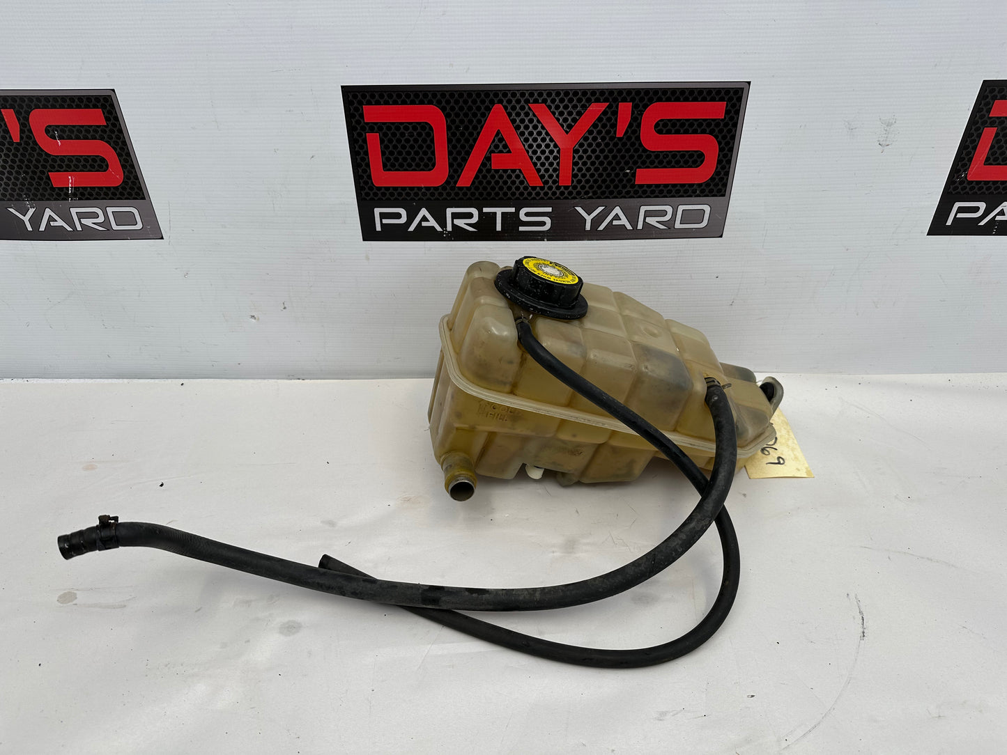 2004 Pontiac GTO Coolant Over Flow Tank Reservoir w/ Hoses OEM - Day's Parts Yard