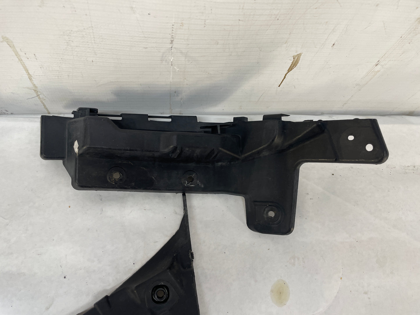 2013 Chevy Caprice PPV RH & LH Rear Bumper Guide Brackets Mounts OEM - Day's Parts Yard