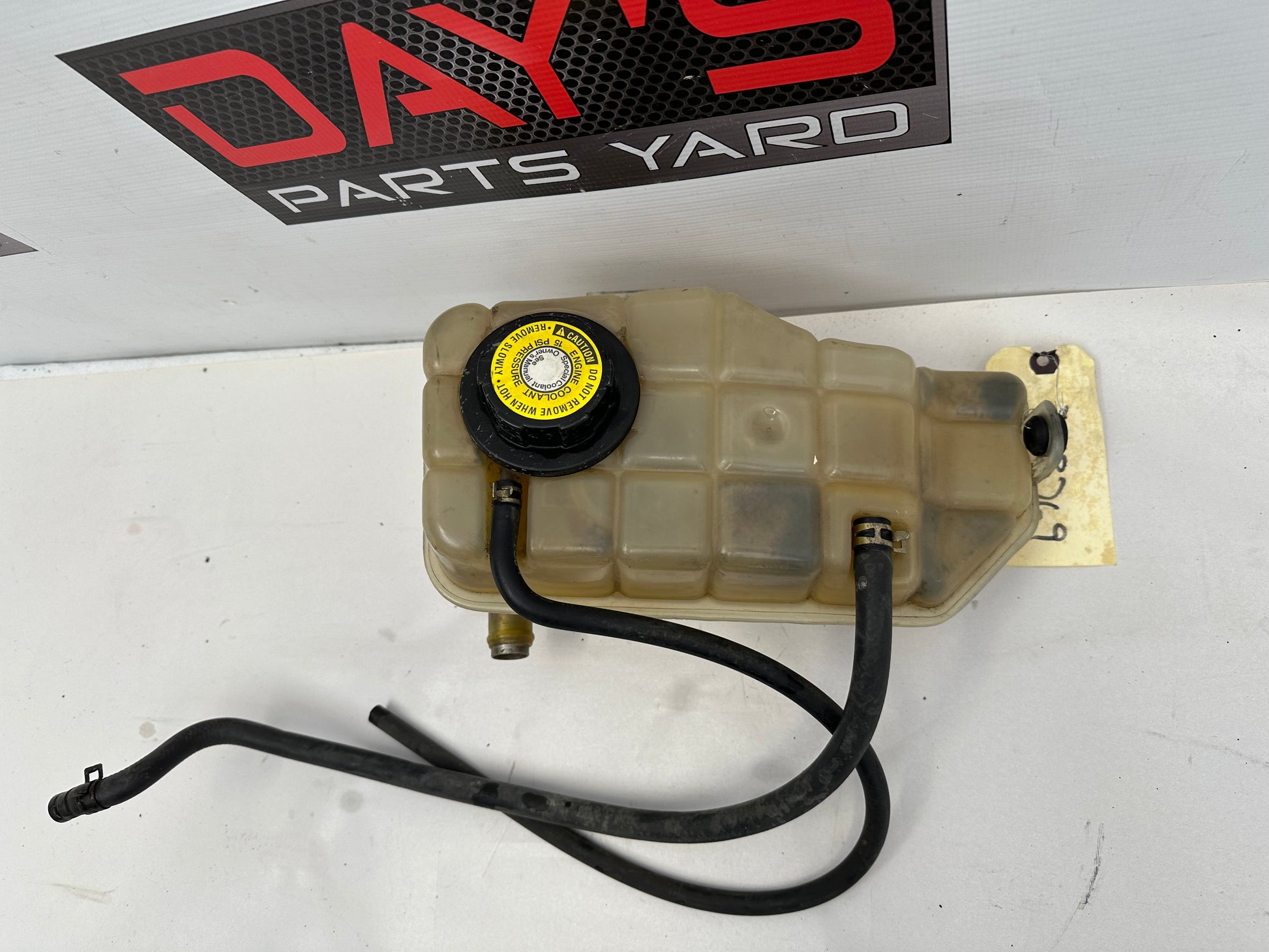 2004 Pontiac GTO Coolant Over Flow Tank Reservoir w/ Hoses OEM - Day's Parts Yard