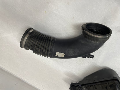 2005 Pontiac GTO Factory OEM Intake Air Box Assembly - Day's Parts Yard