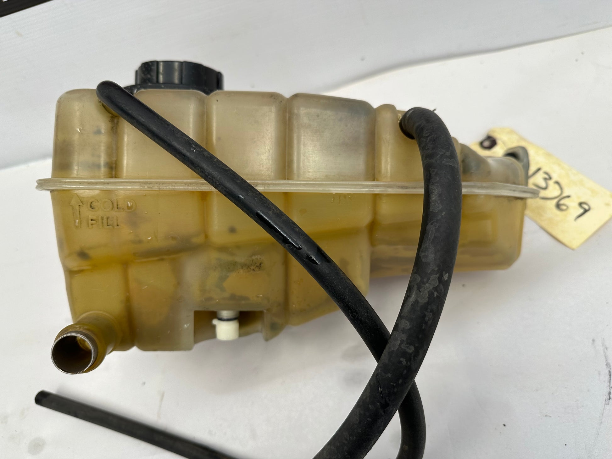 2004 Pontiac GTO Coolant Over Flow Tank Reservoir w/ Hoses OEM - Day's Parts Yard