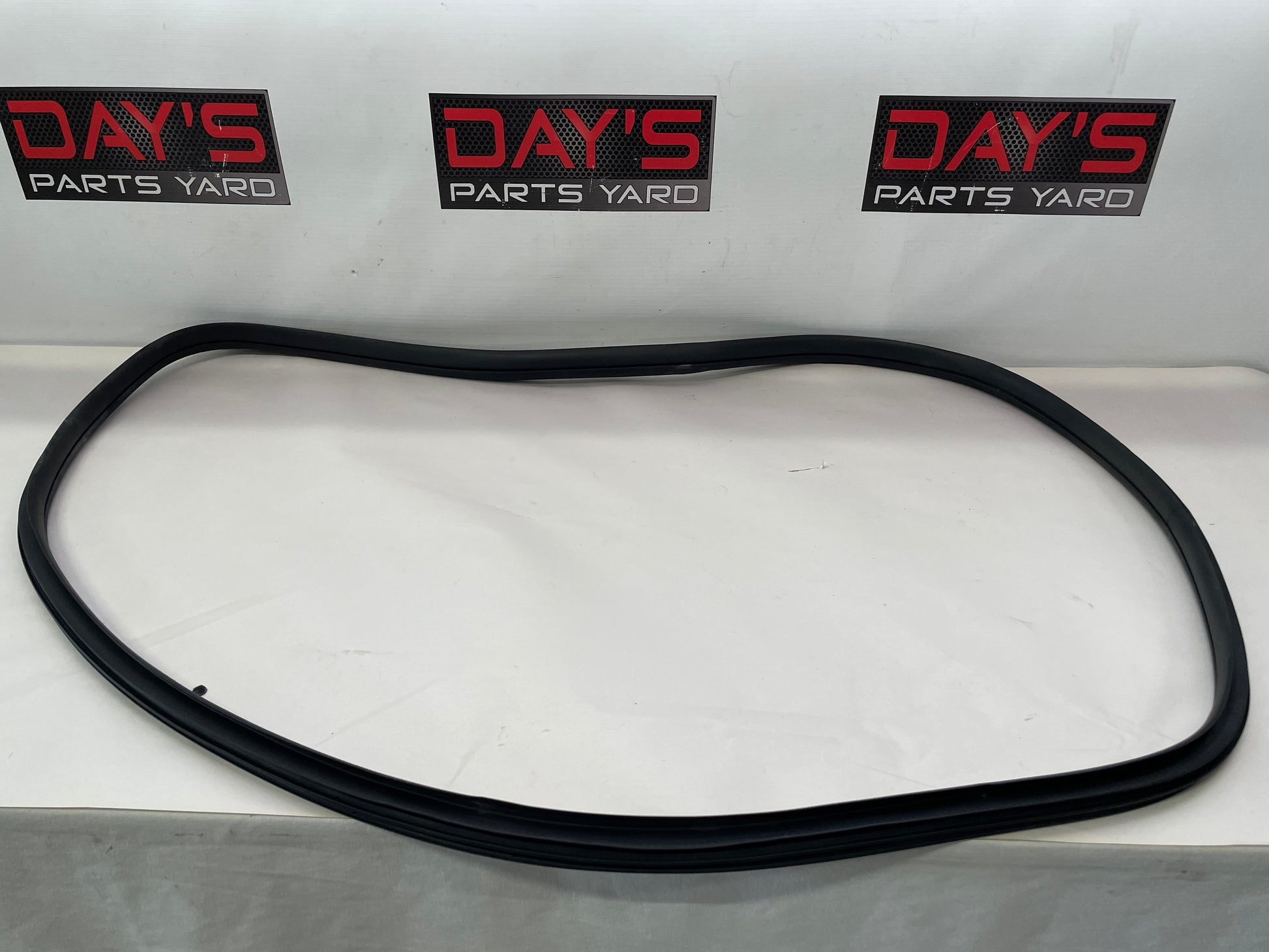 2015 Chevy SS Sedan Front RH Passenger Door Weather Strip Rubber Seal OEM - Day's Parts Yard