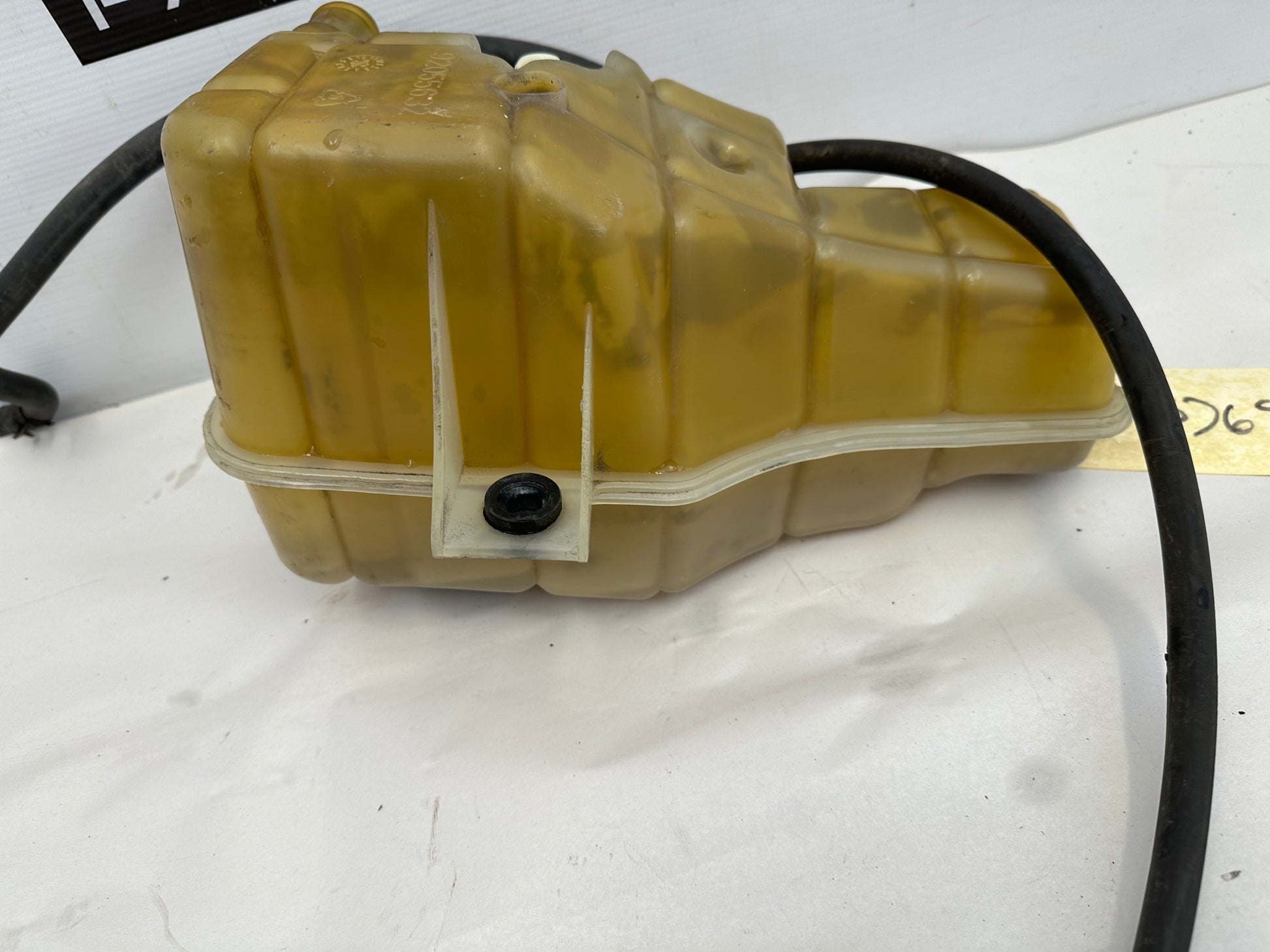 2004 Pontiac GTO Coolant Over Flow Tank Reservoir w/ Hoses OEM - Day's Parts Yard