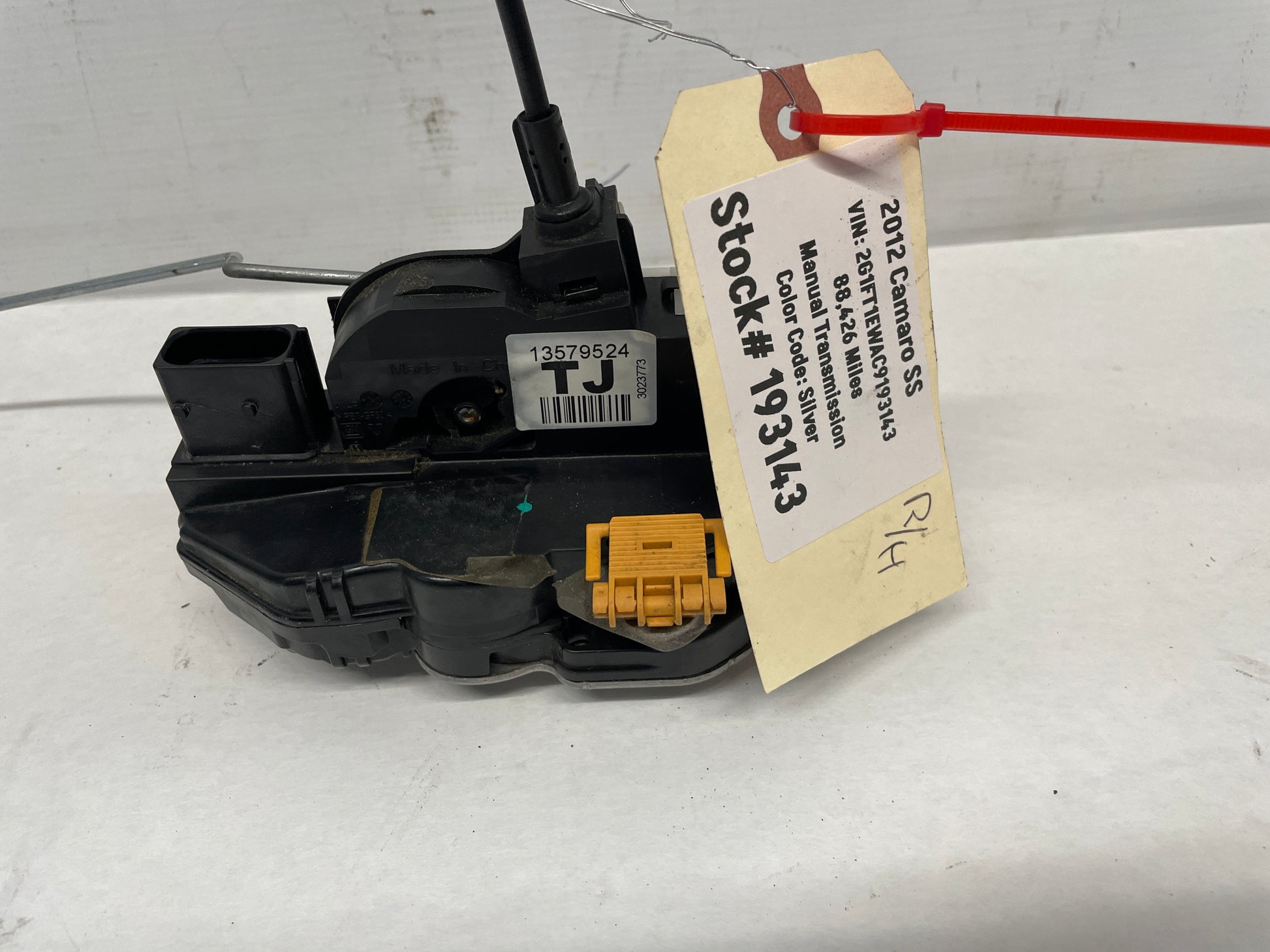 2012 Chevy Camaro SS RH Passenger Door Lock Latch Actuator OEM - Day's Parts Yard