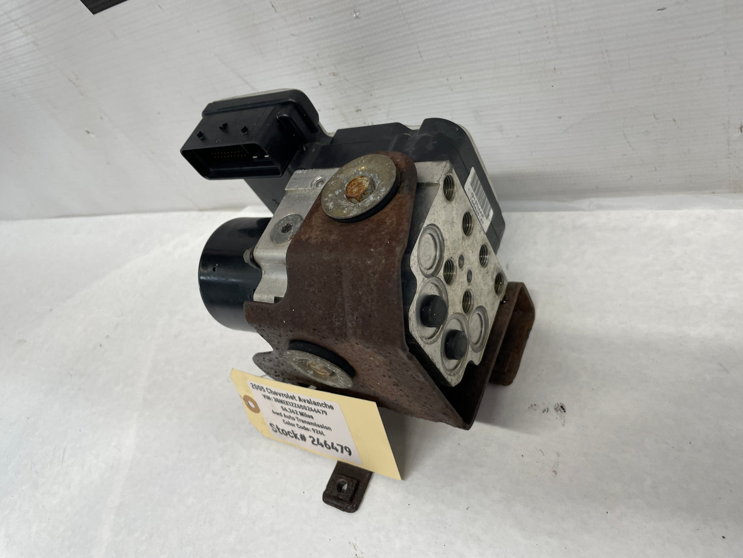 2005 Chevy Avalanche ABS Anti lock Brake Pump Assembly OEM - Day's Parts Yard
