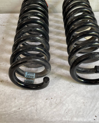 2019 Chevy Camaro SS Rear RH & LH Coil Springs Set OEM