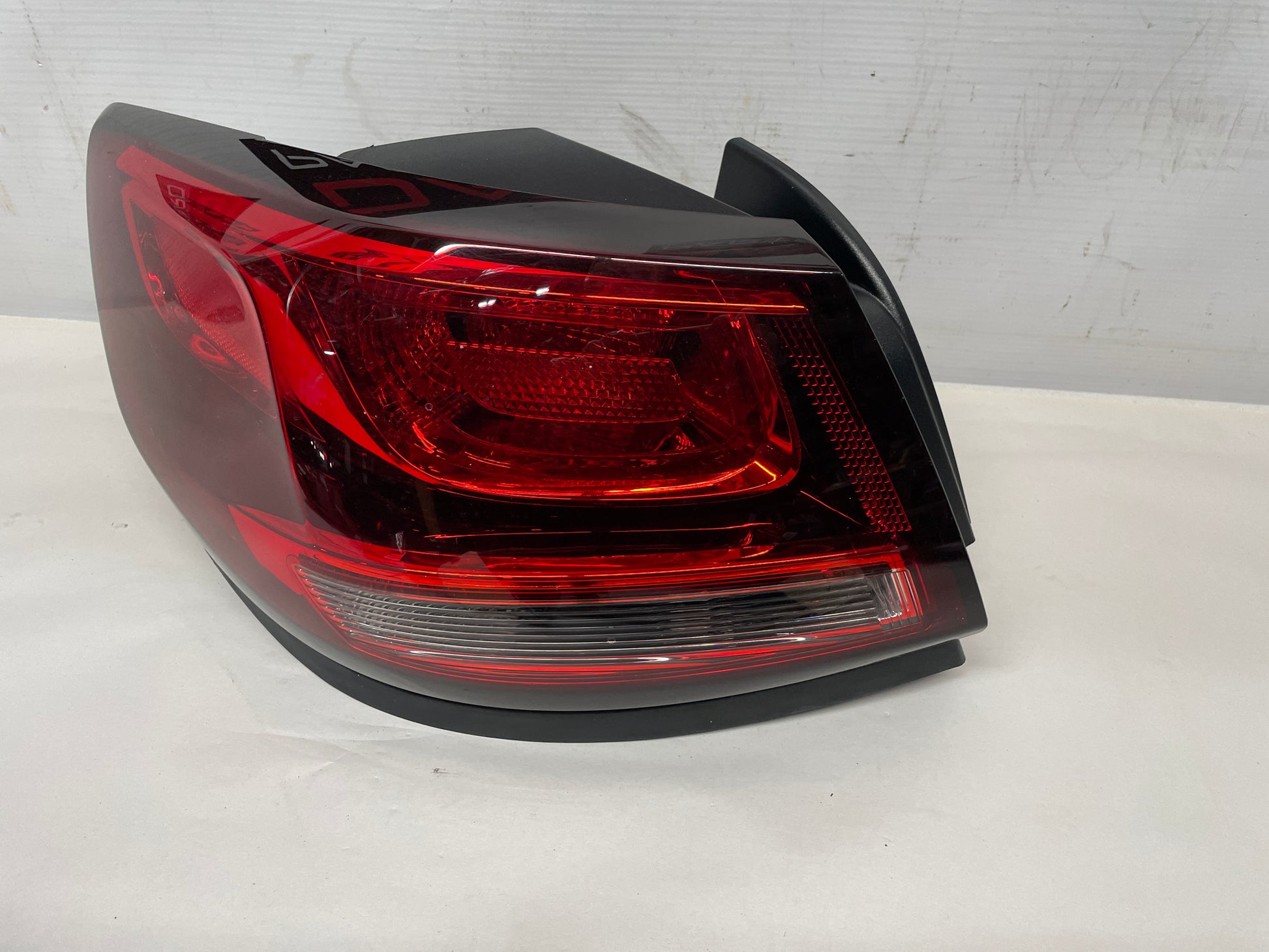 2014 Chevy SS Sedan LH Driver Brake Taillight Tail Light Lamp OEM - Day's Parts Yard