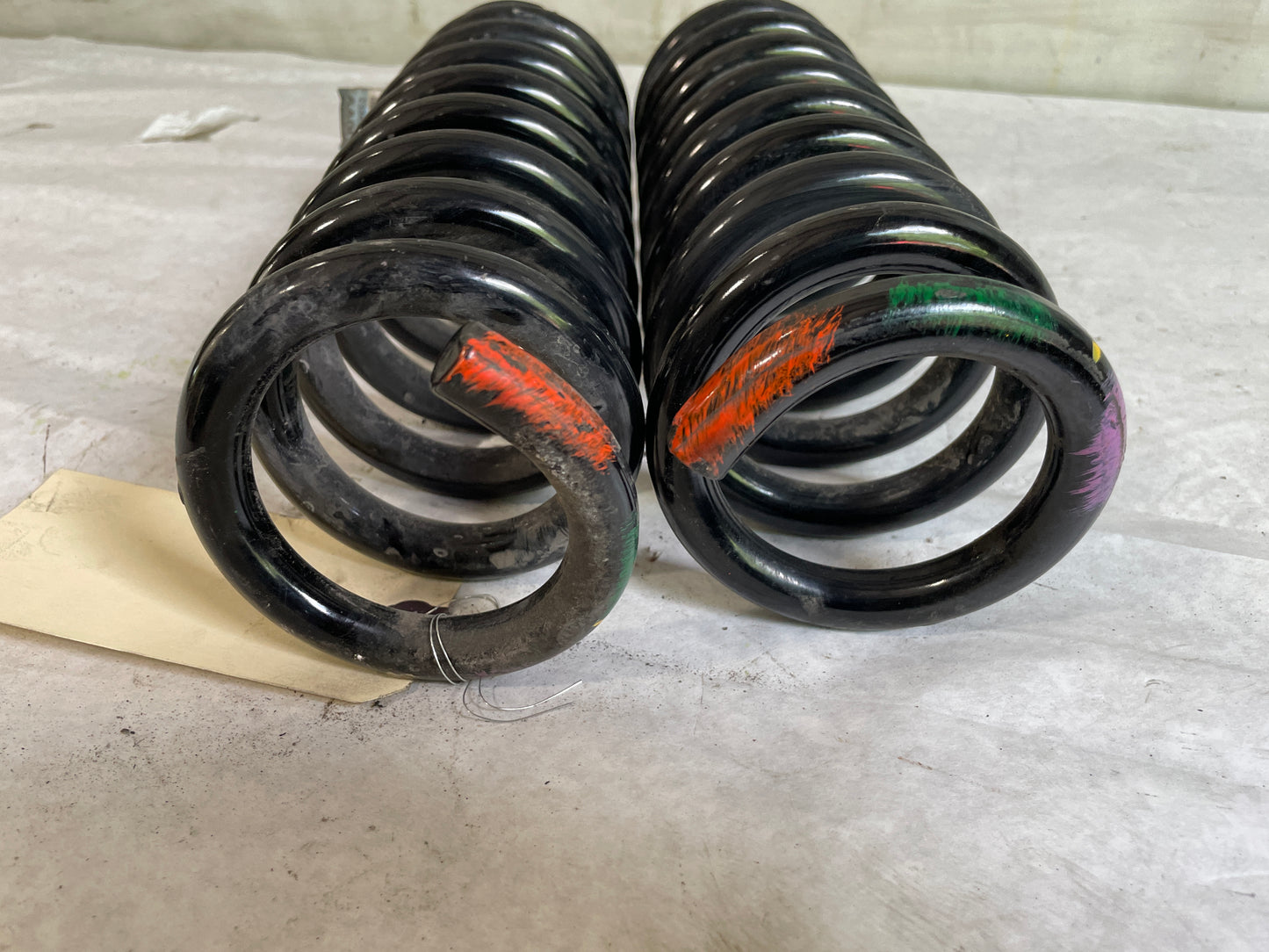 2019 Chevy Camaro SS Rear RH & LH Coil Springs Set OEM