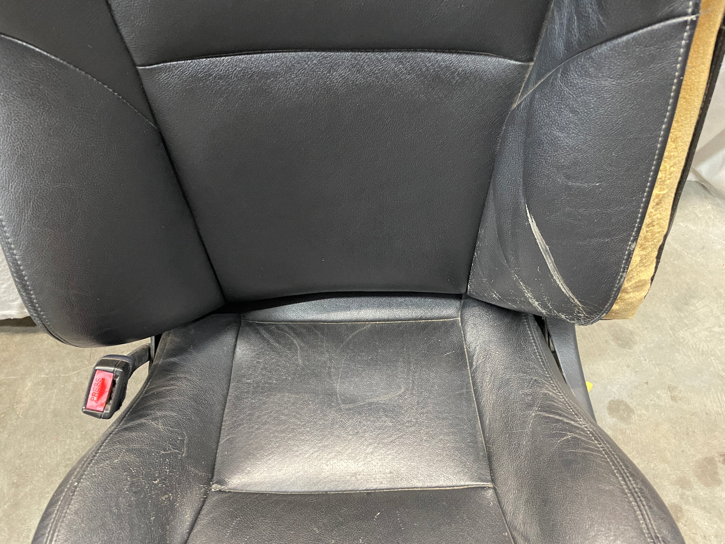 2006 Pontiac GTO Seats Fronts and Rears Black Leather OEM