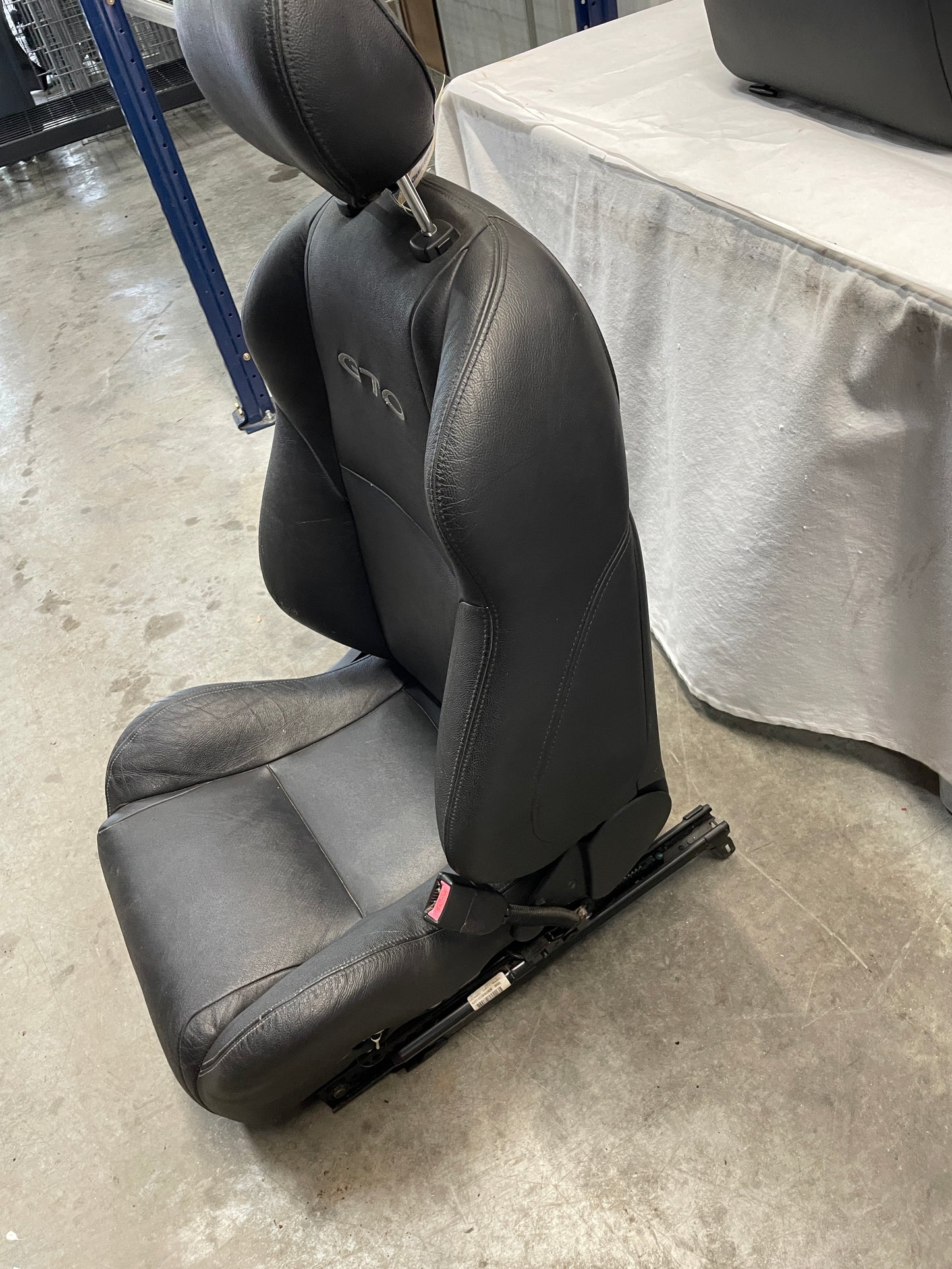 2006 Pontiac GTO Seats Fronts and Rears Black Leather OEM