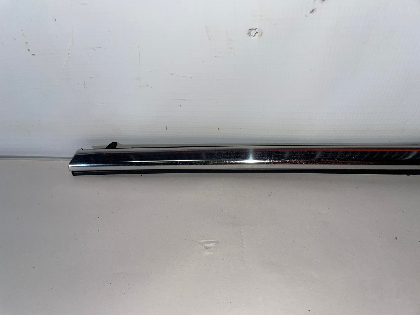 2015 Chevy SS Sedan RH Passenger Rear Window Belt Molding OEM - Day's Parts Yard