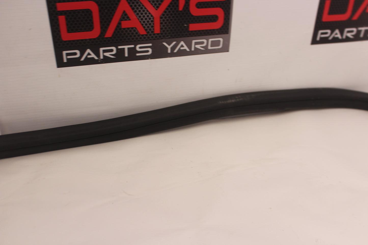 2009 Pontiac G8 GT LH Driver Rear Door Weather Strip Rubber Seal