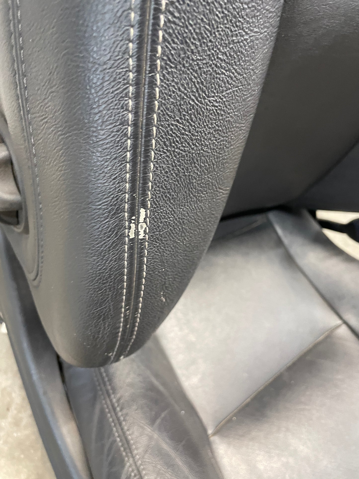 2006 Pontiac GTO Seats Fronts and Rears Black Leather OEM