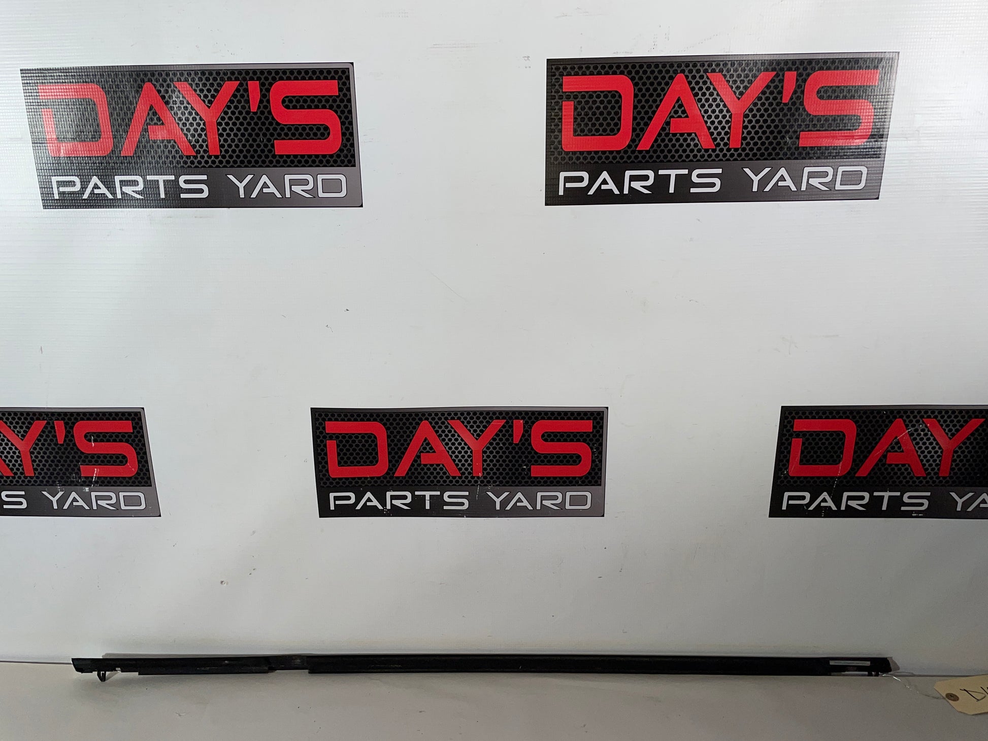 2015 Chevy SS Sedan RH Passenger Rear Window Belt Molding OEM - Day's Parts Yard