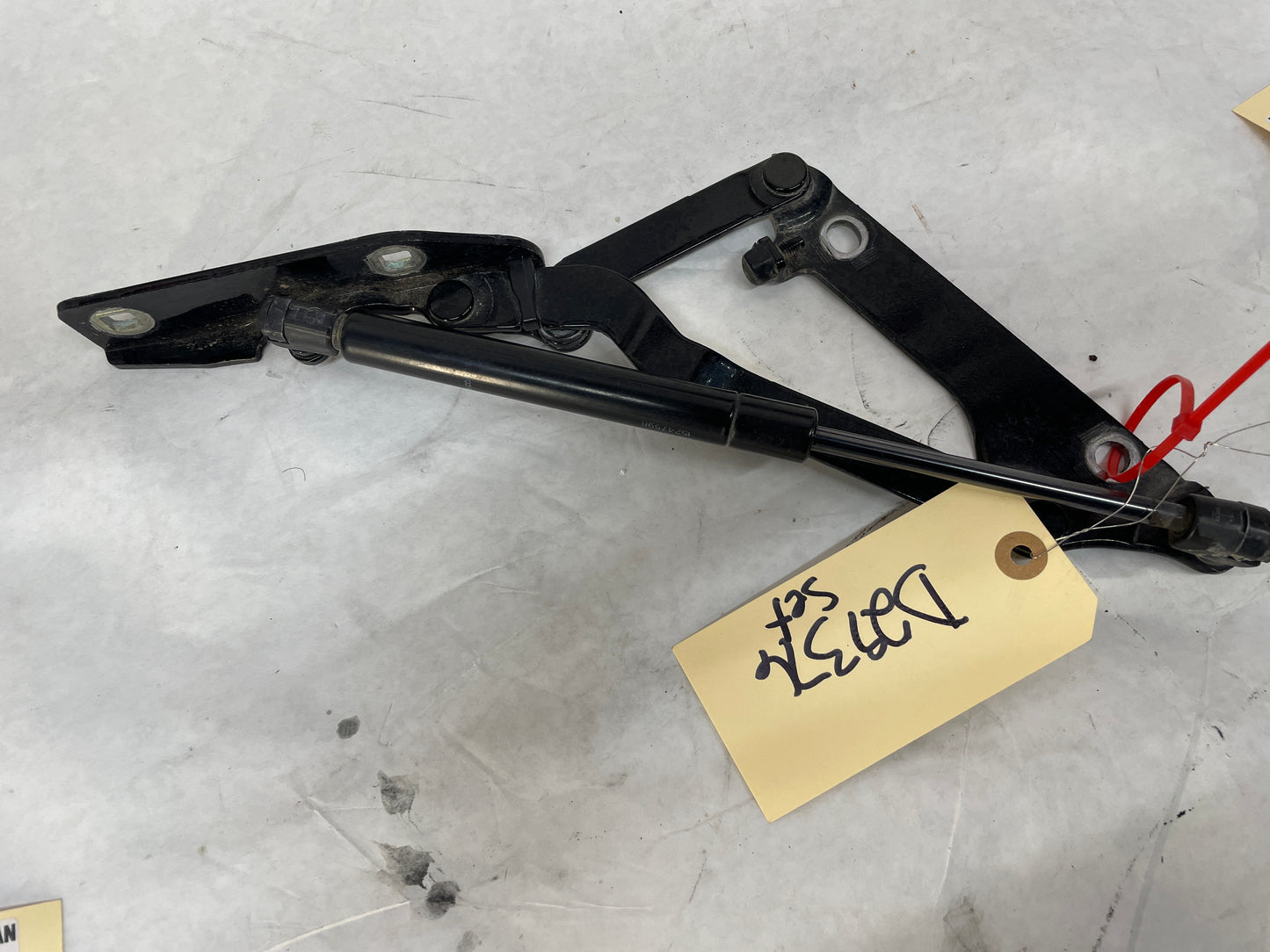 2010 Cadillac CTS-V Sedan RH & LH Trunk Deck Lid Hinge OEM