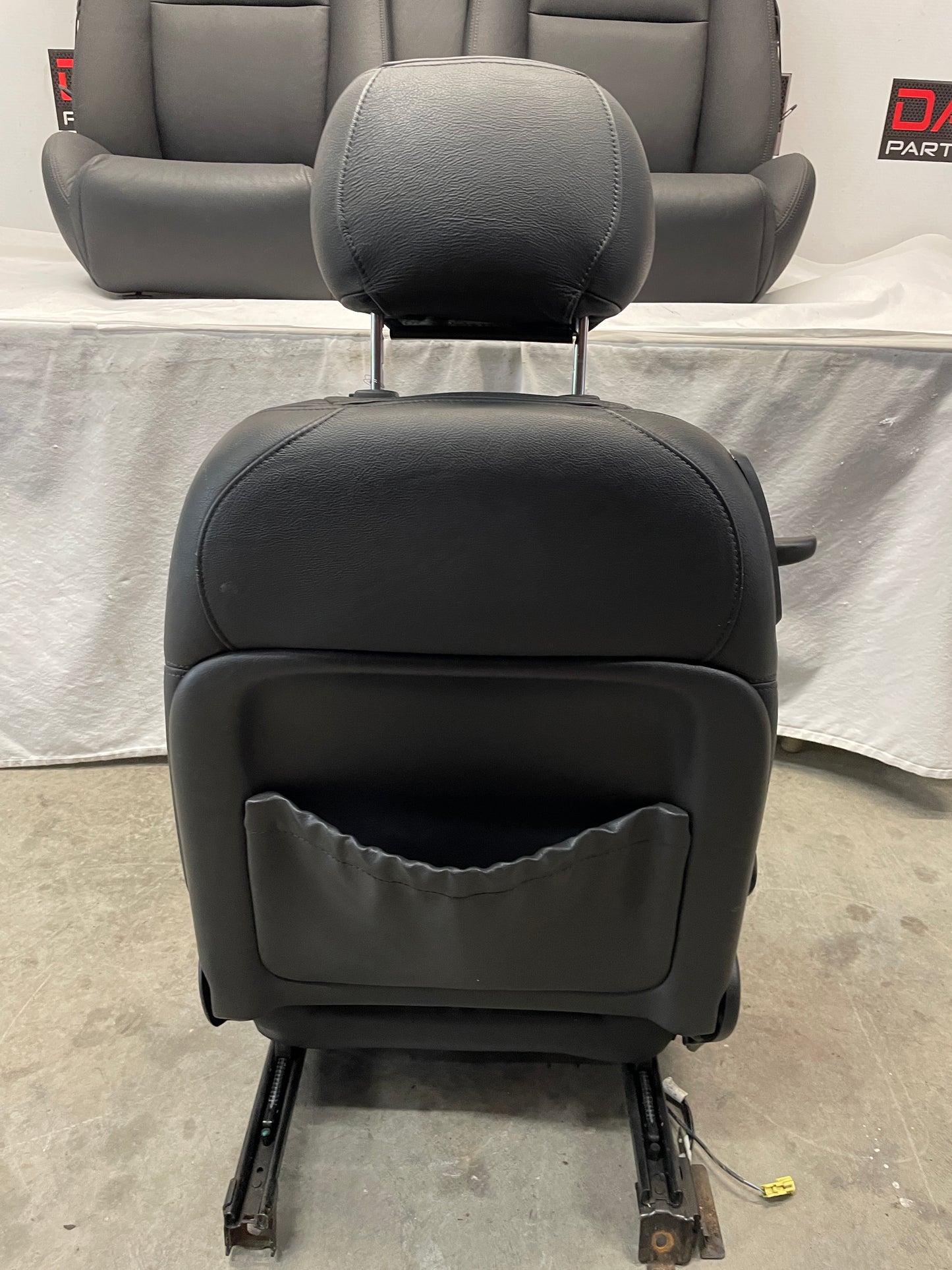2006 Pontiac GTO Seats Fronts and Rears Black Leather OEM