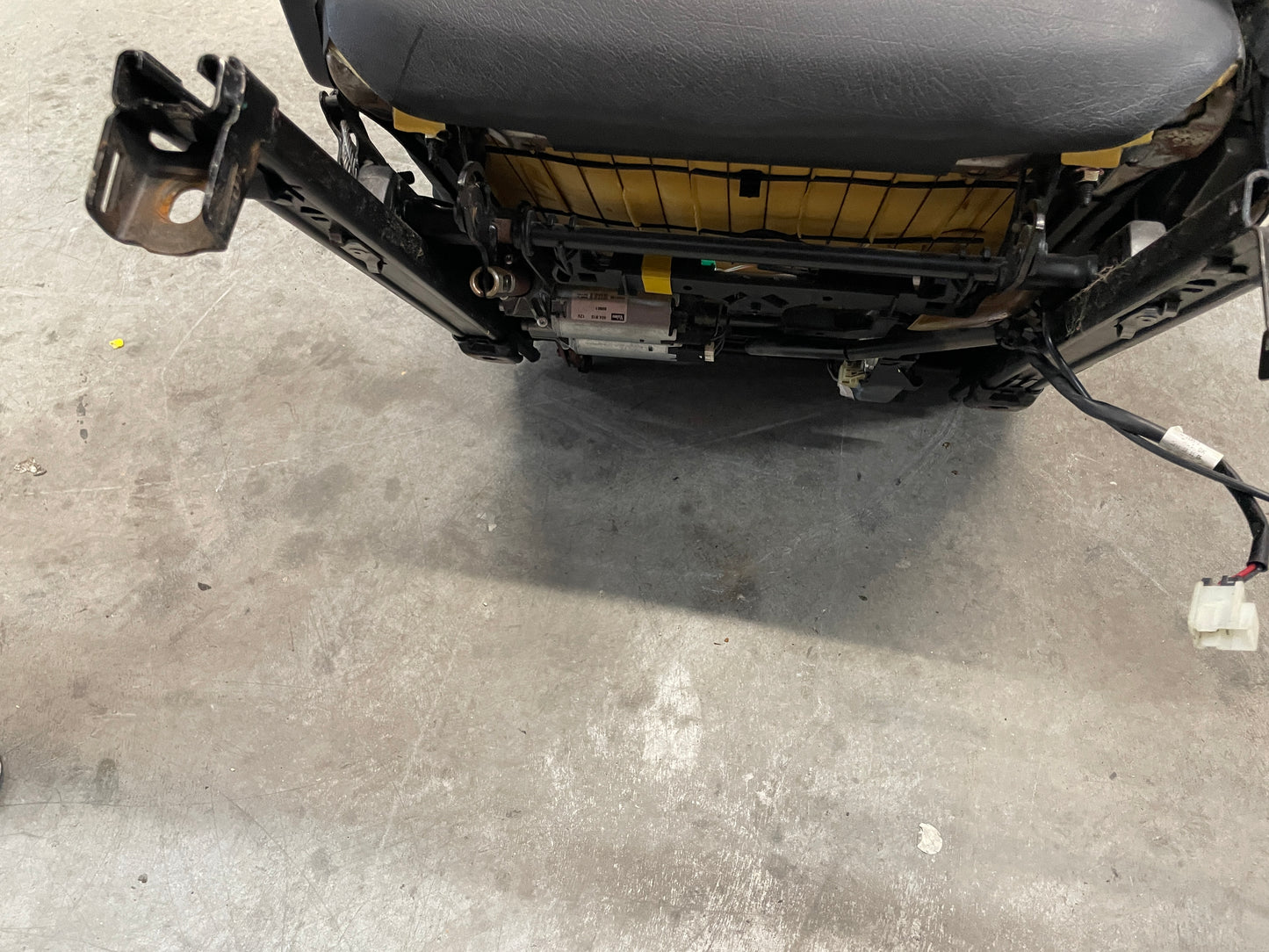 2006 Pontiac GTO Seats Fronts and Rears Black Leather OEM